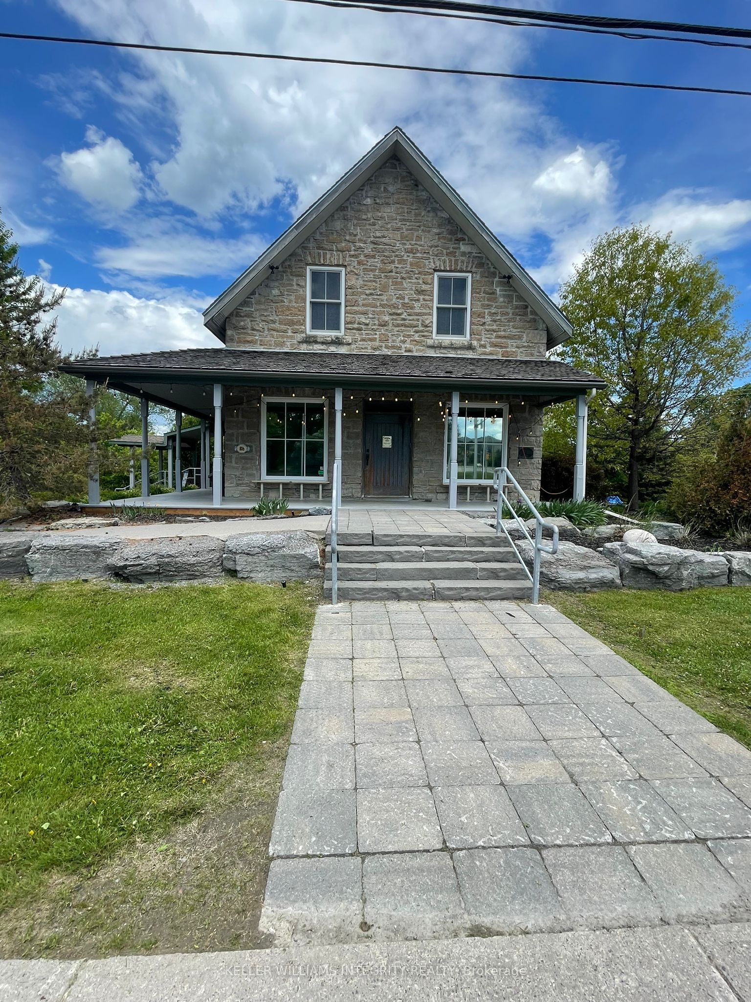806 March Road Property Photo 1