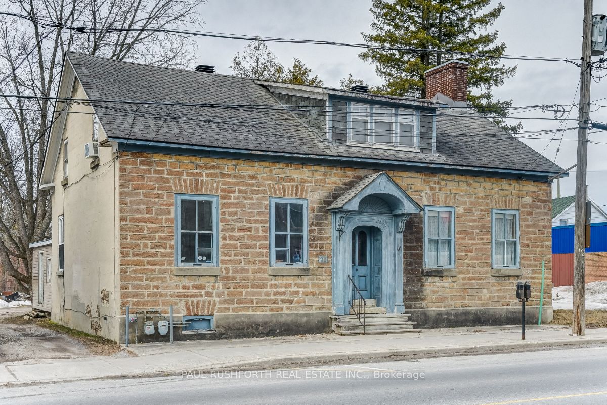 28 Wilson Street W Property Photo 1