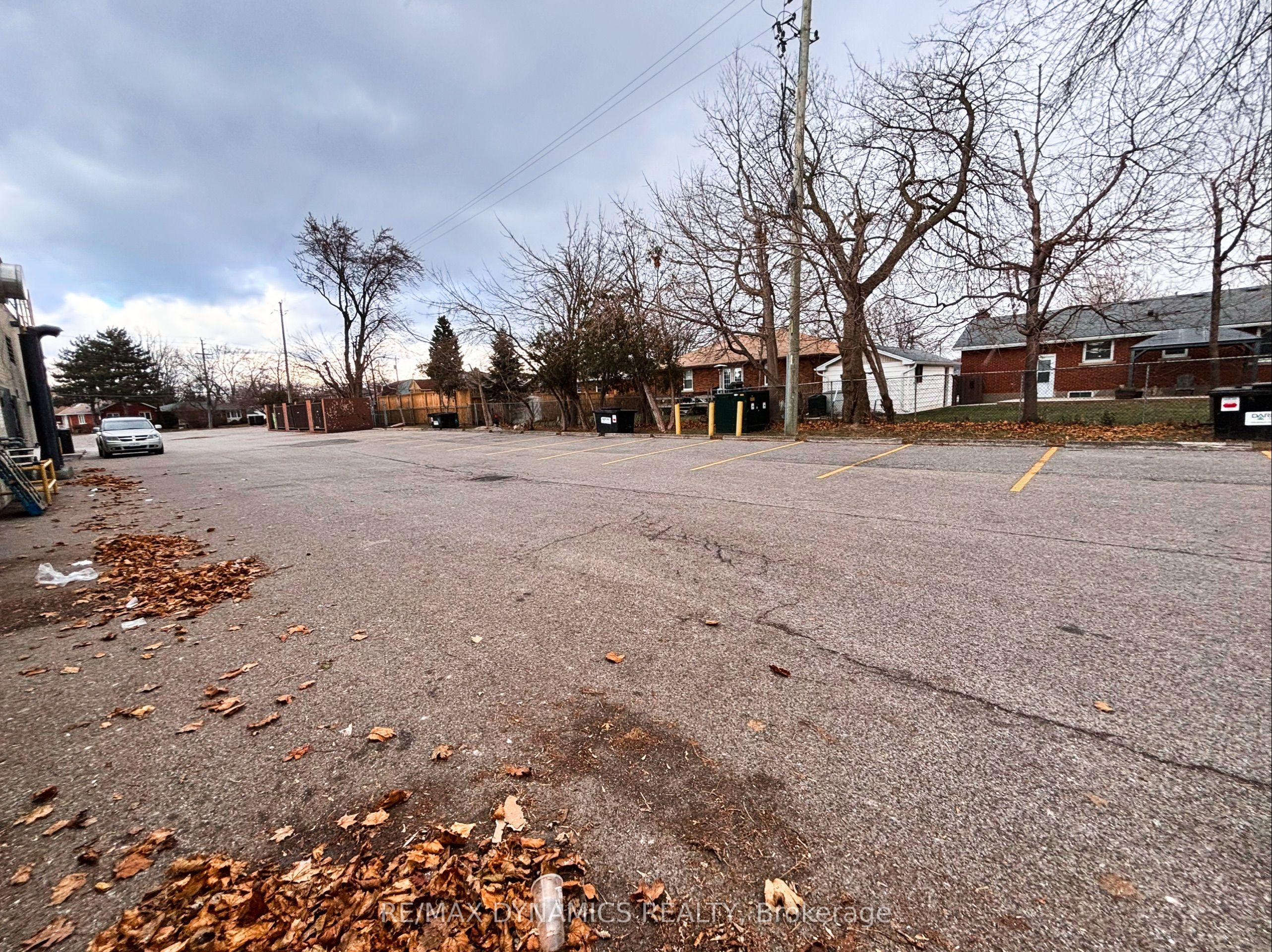 486 Grantham Ave Property Photo 3