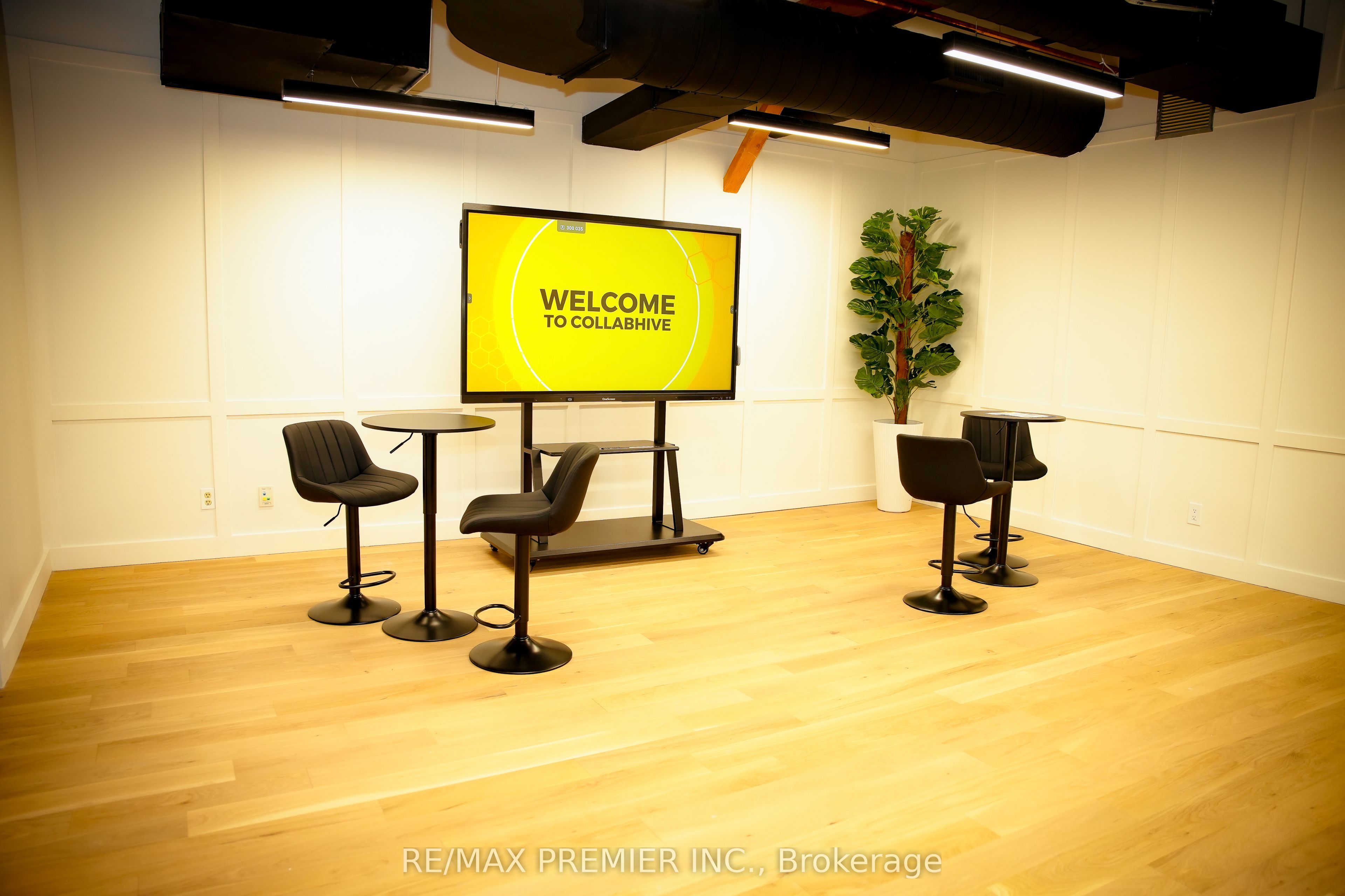 72 Victoria Street S 300-23 Property Photo 9