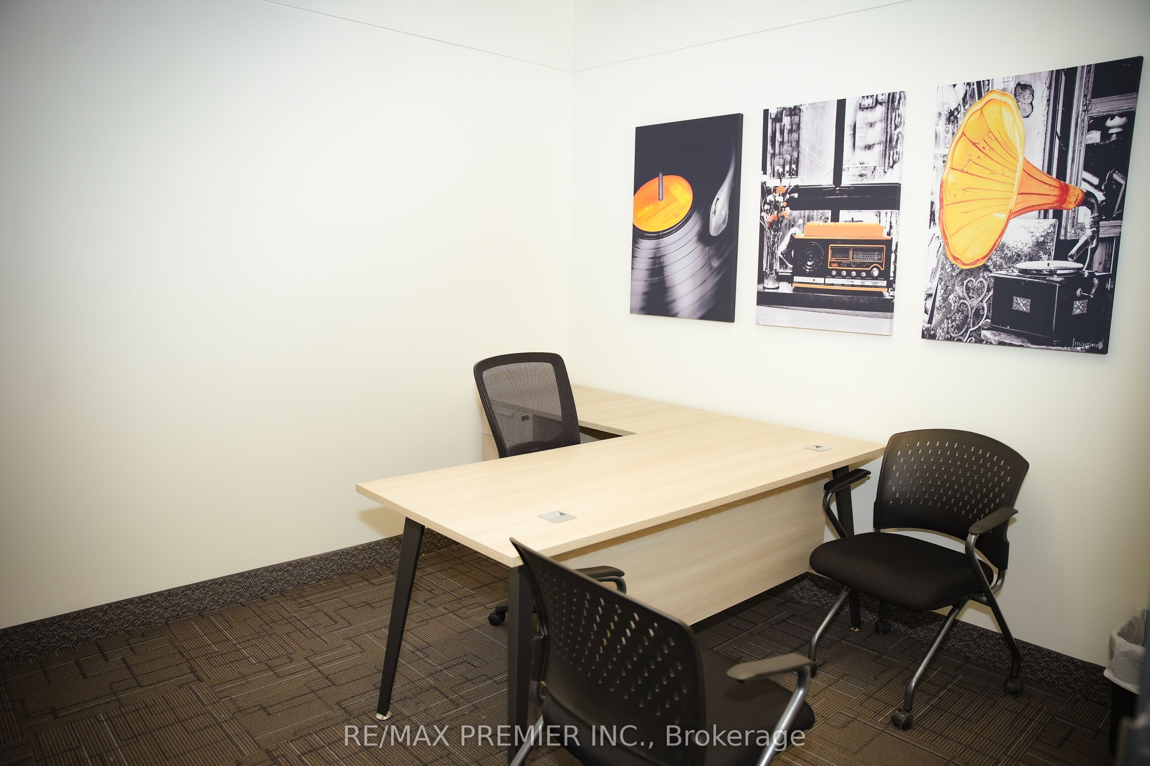 72 Victoria Street S 300-23 Property Photo 15