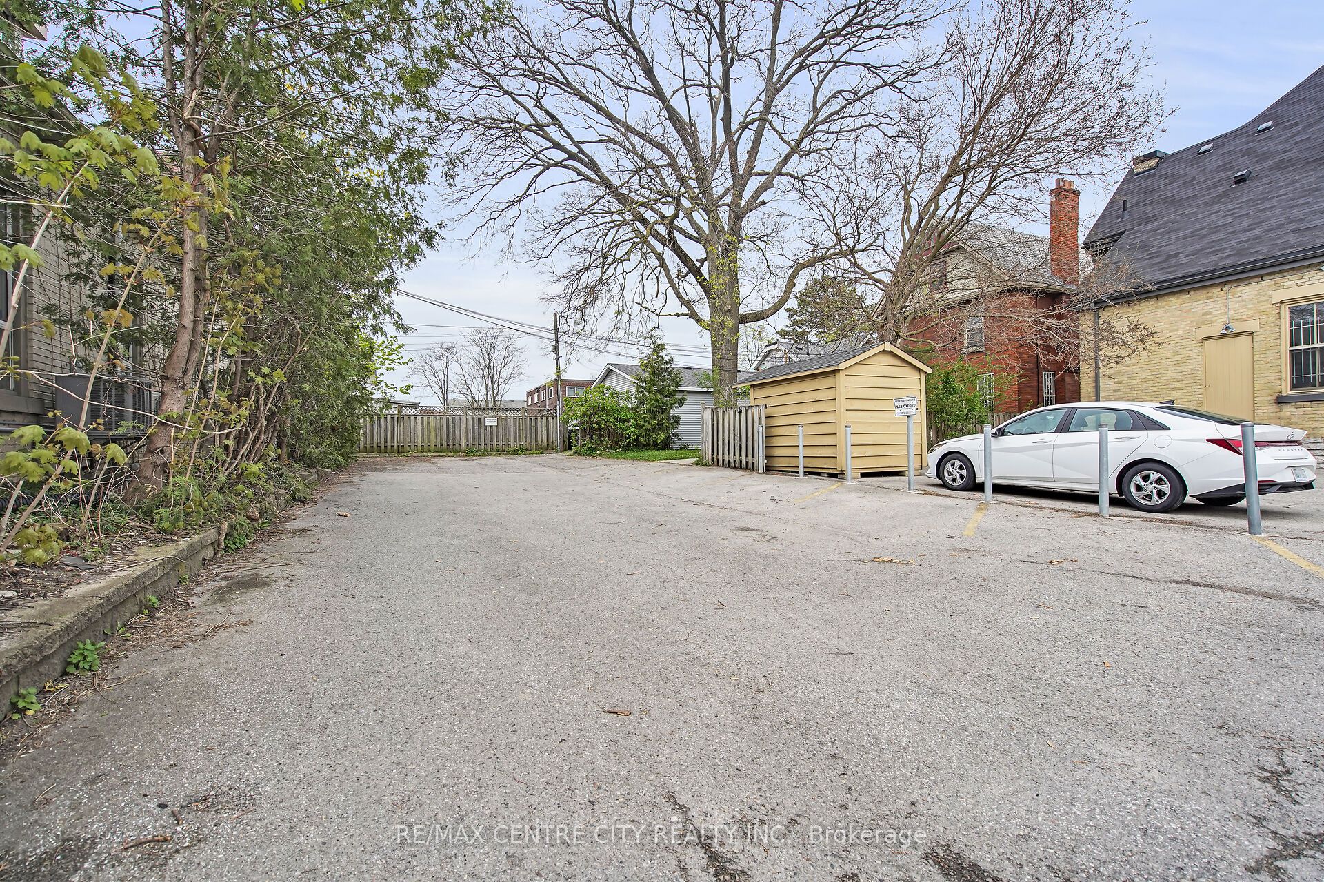 163 Oxford Street Property Photo 6