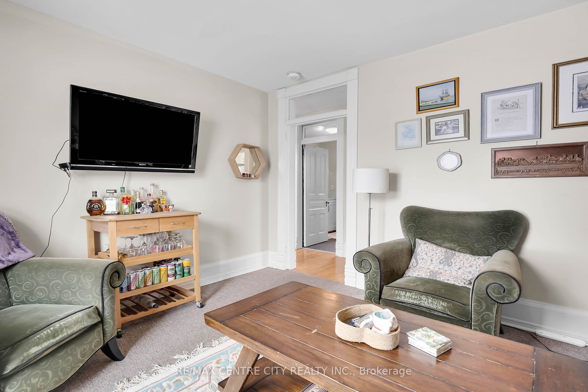 163 Oxford Street Property Photo 15