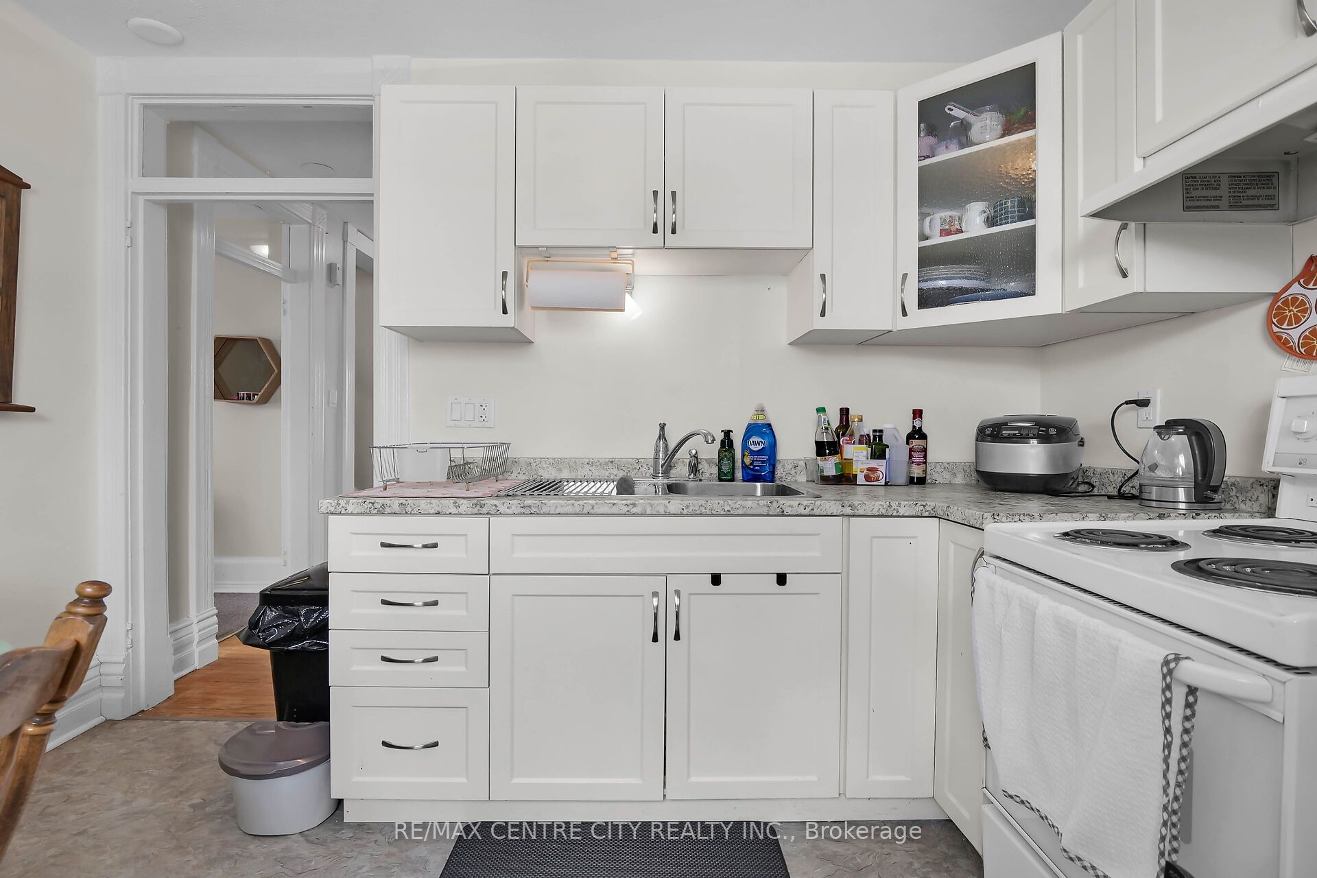 163 Oxford Street Property Photo 17