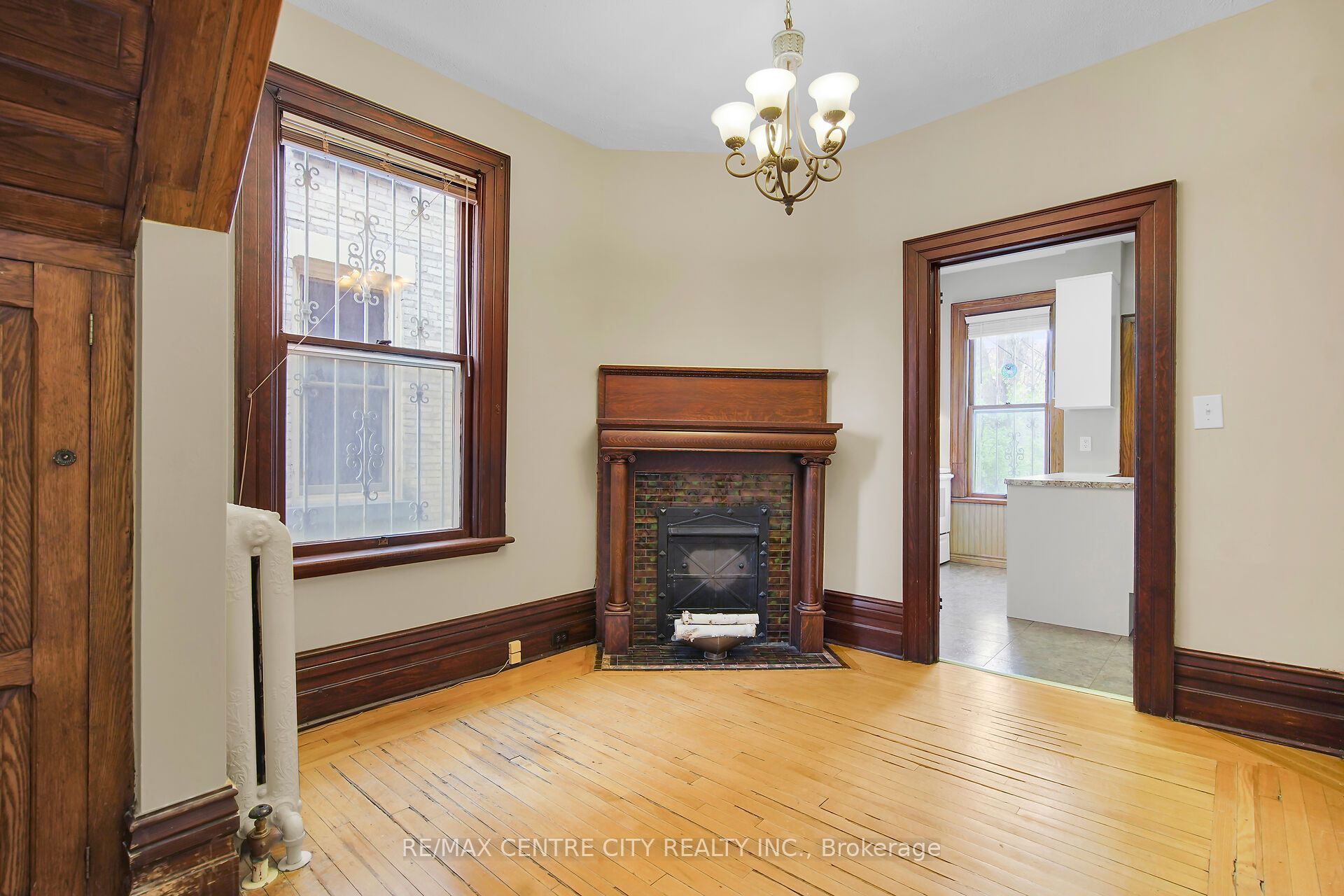 163 Oxford Street Property Photo 40
