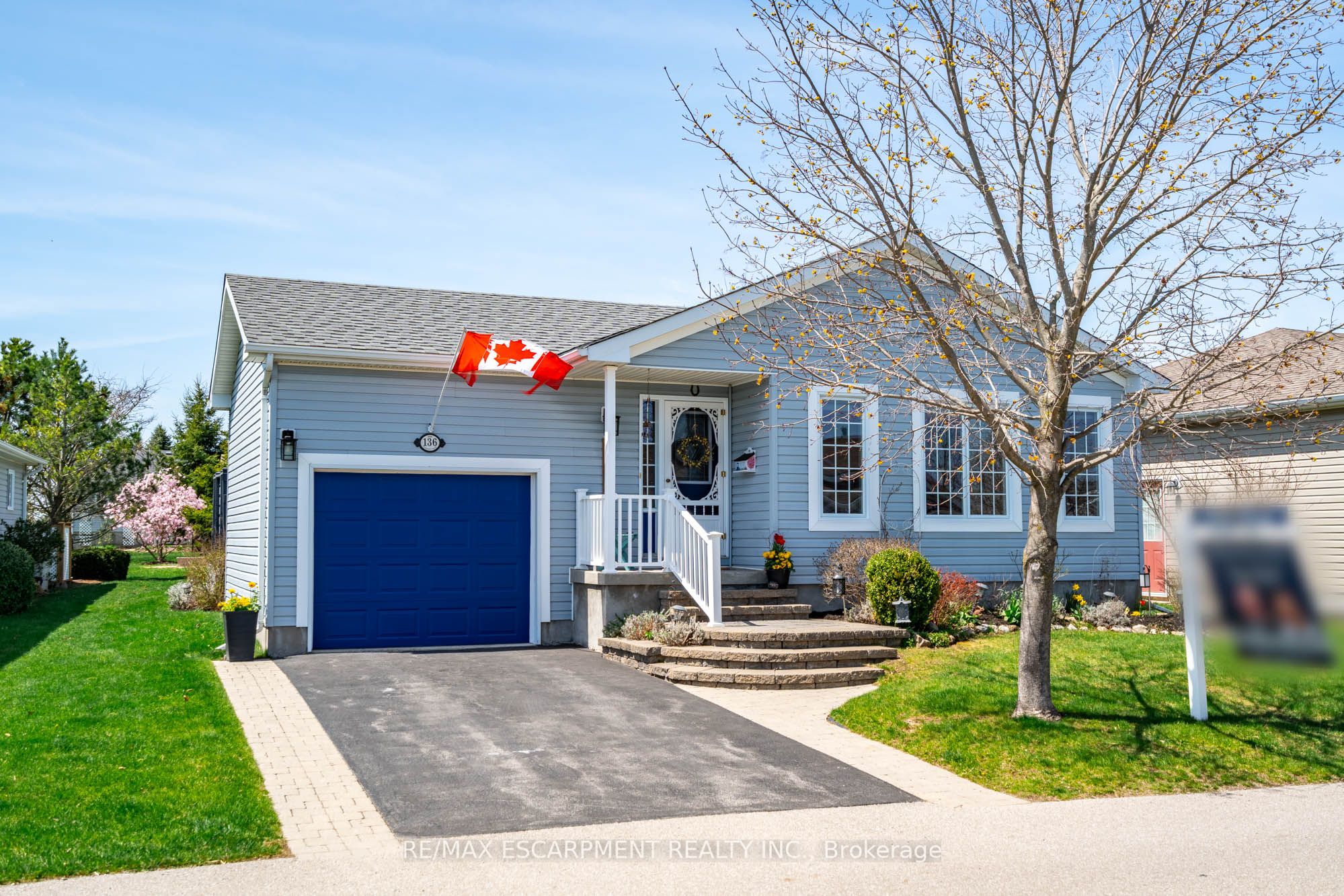 136 Glenariff Drive Property Photo 1