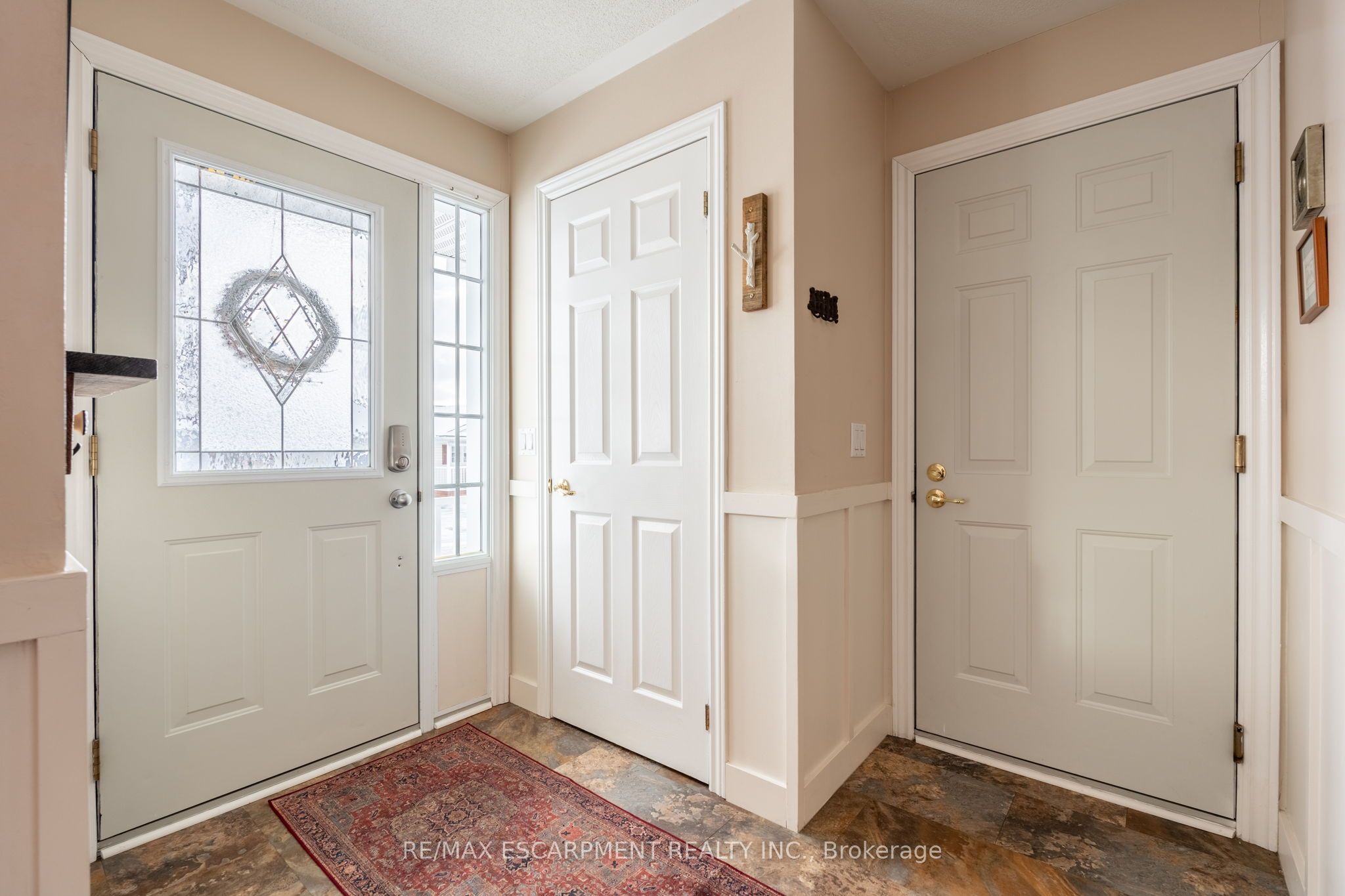136 Glenariff Drive Property Photo 6