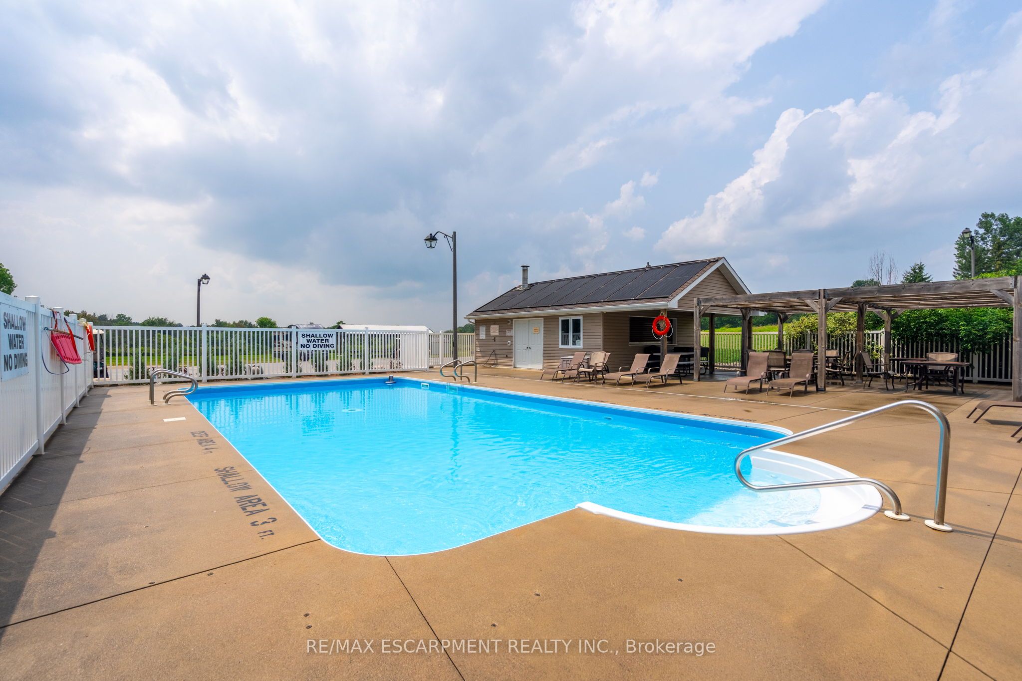 136 Glenariff Drive Property Photo 43
