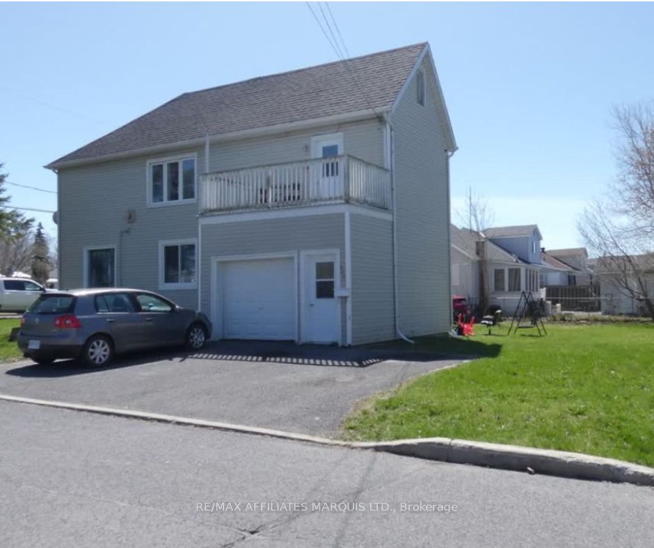 141 Cornwallis Avenue Property Photo 1