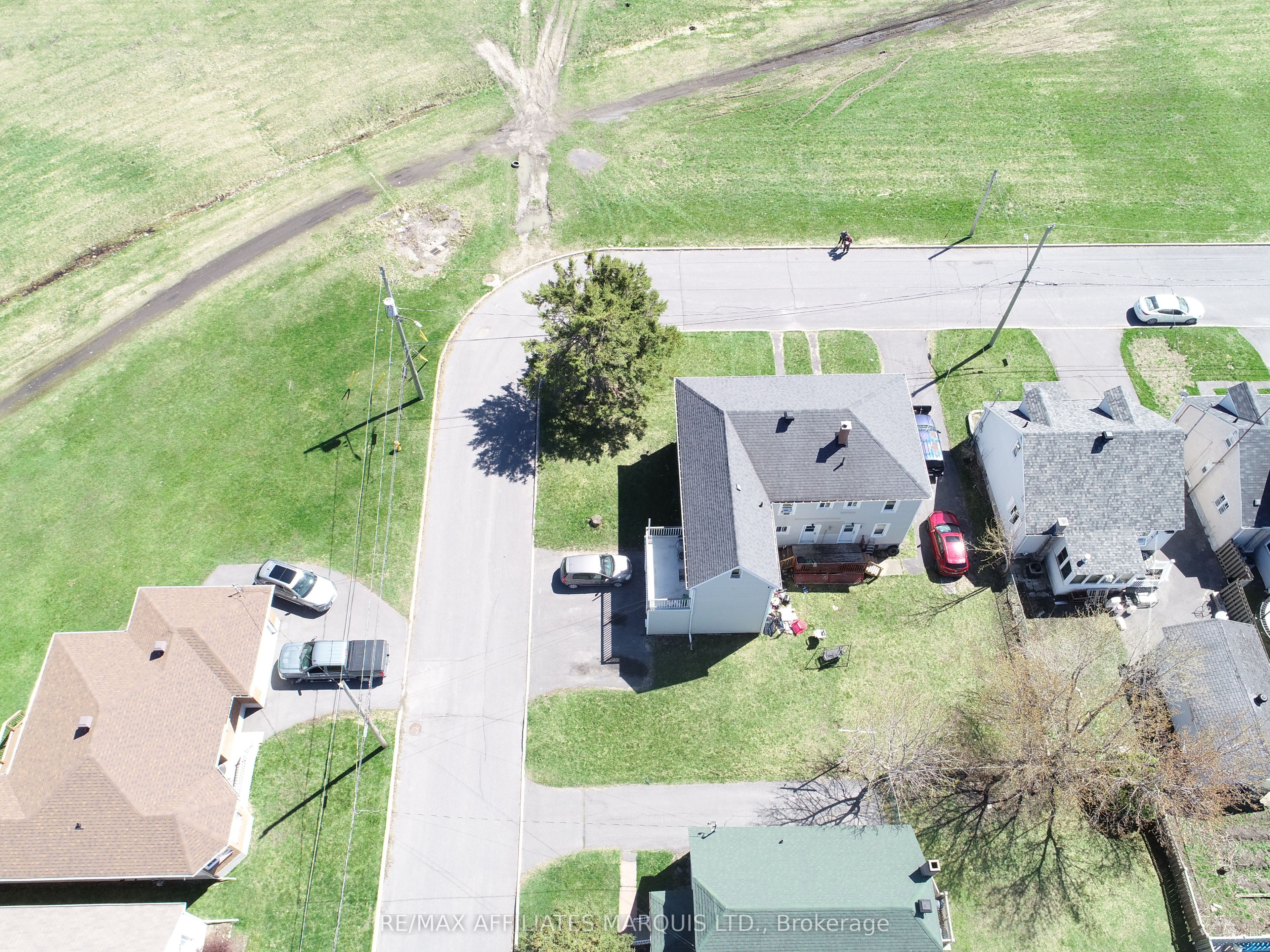 141 Cornwallis Avenue Property Photo 8