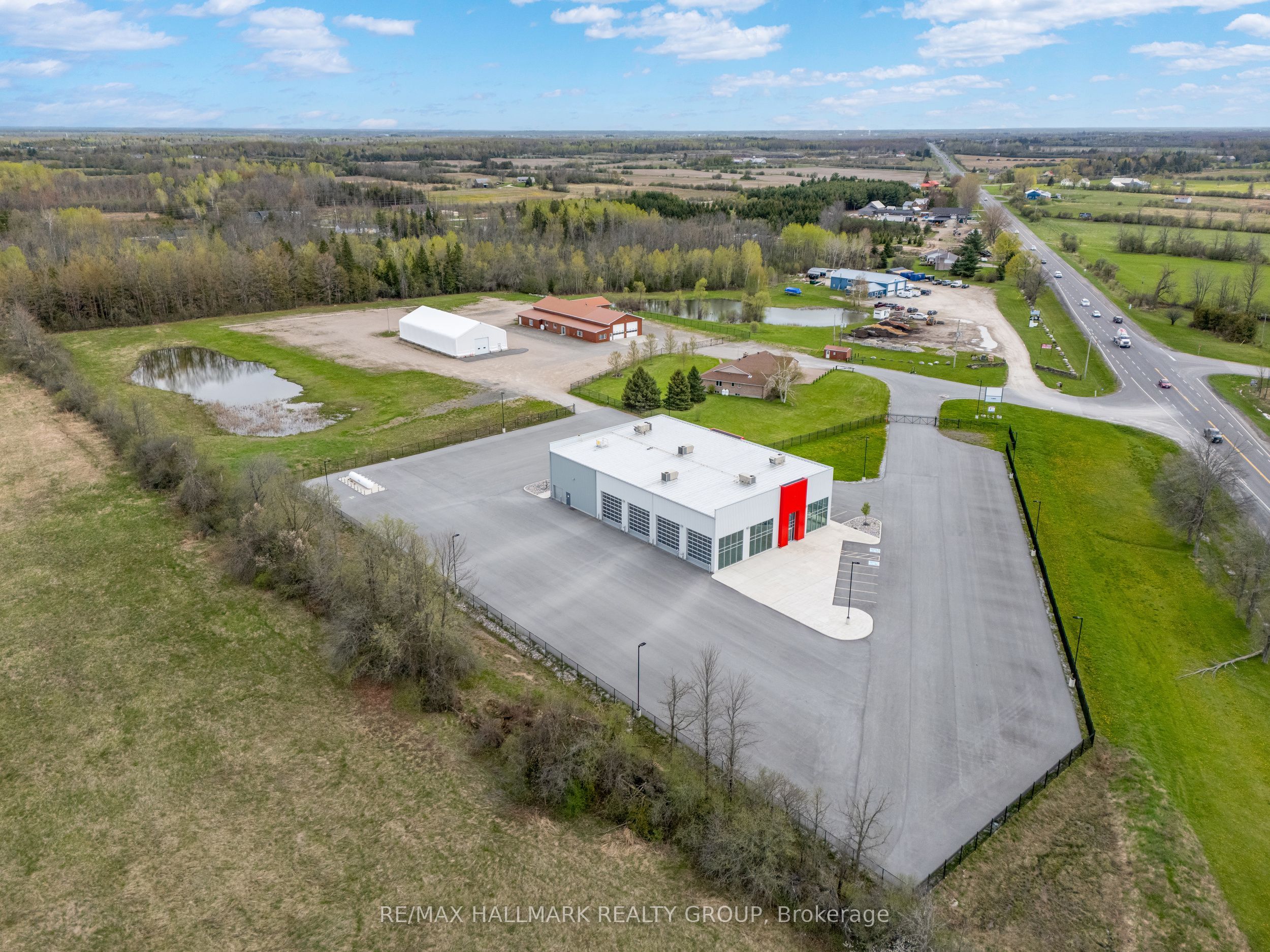 15747 Highway 7 Property Photo 5