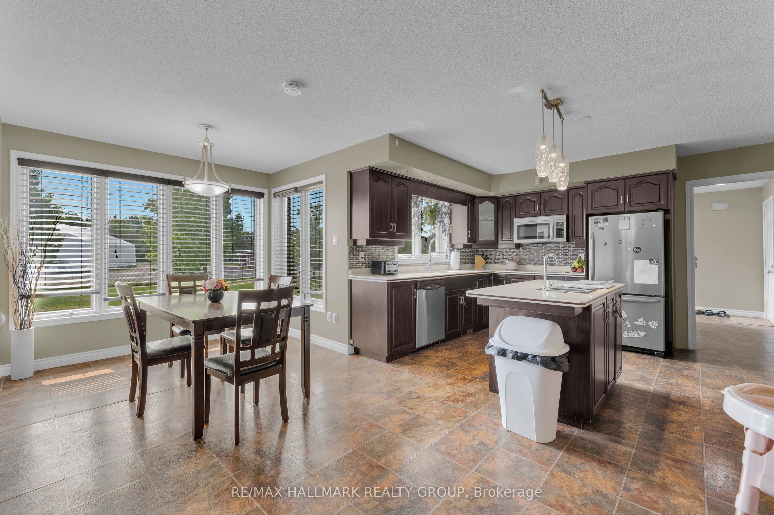 15747 Highway 7 Property Photo 29