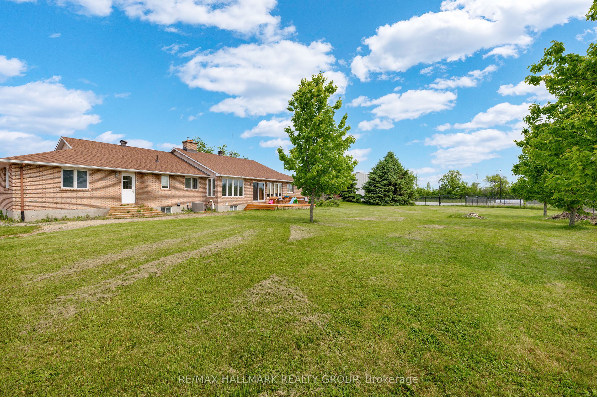15747 Highway 7 Property Photo 48