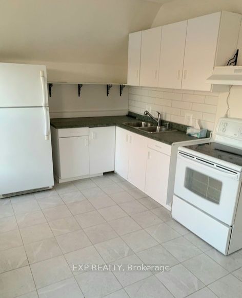 427 Victoria Street Property Photo 4