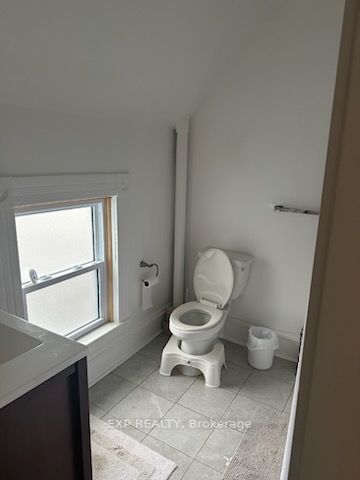427 Victoria Street Property Photo 7