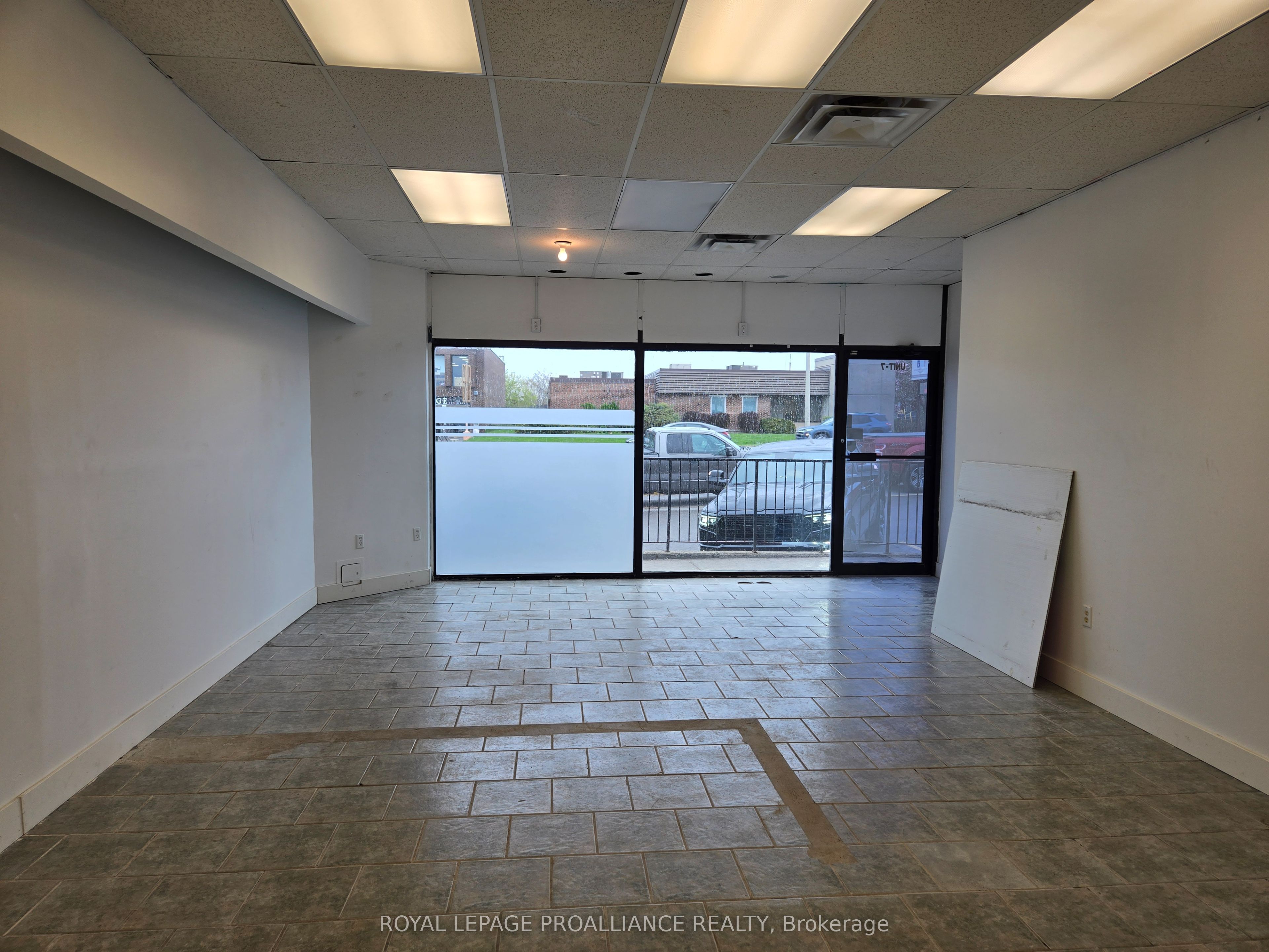 200 North Front Street 7 Property Photo 4
