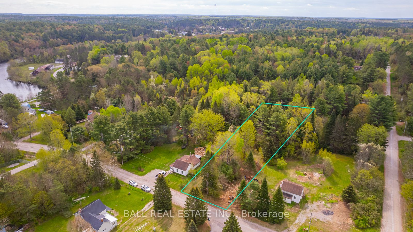 0 The Avenue Property Photo 4