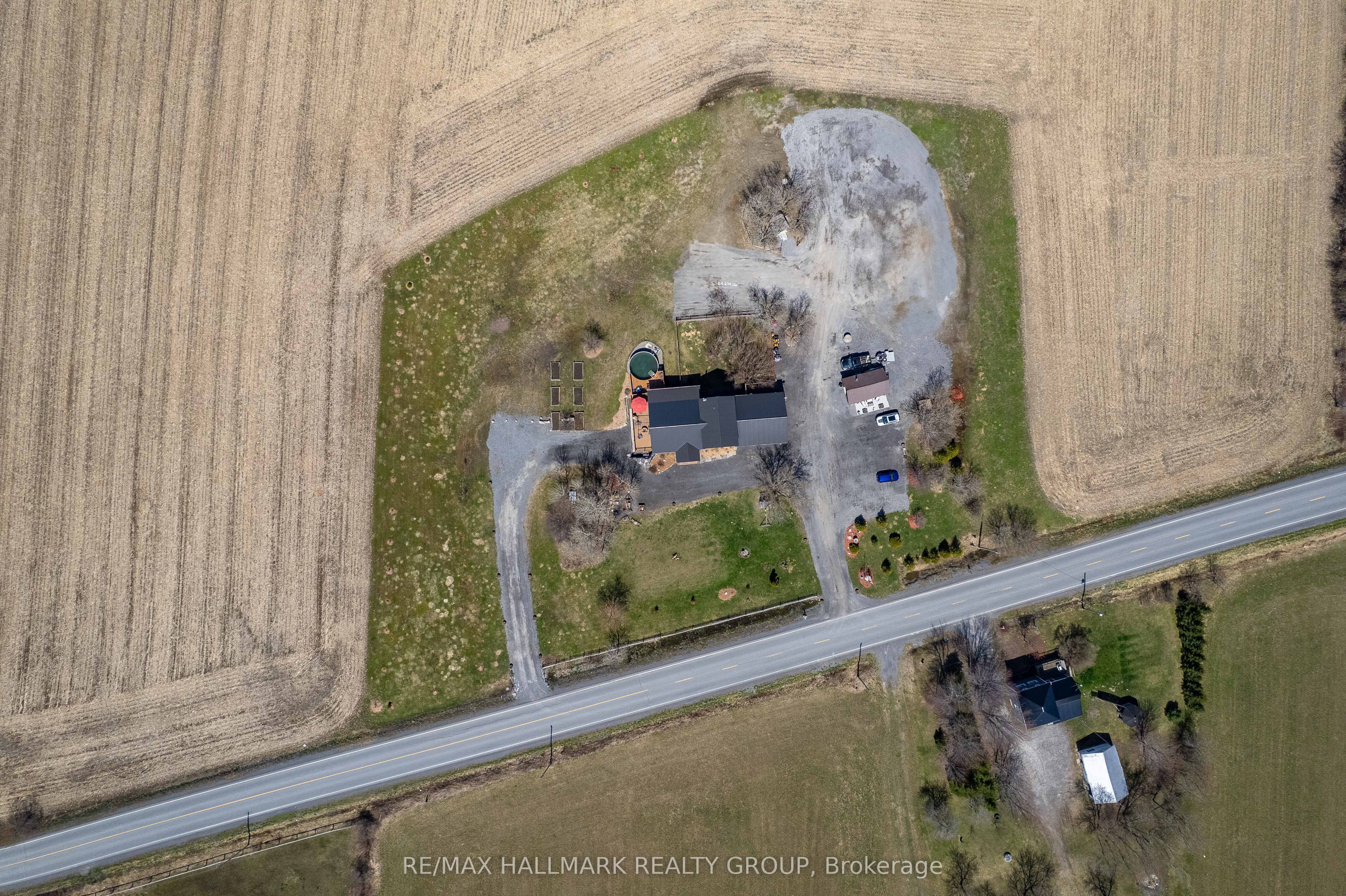 2421 Concession 8 Road Property Photo 6