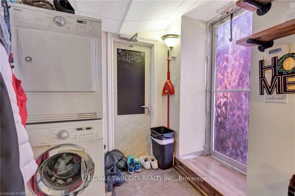 584 Colborne Street Property Photo 30