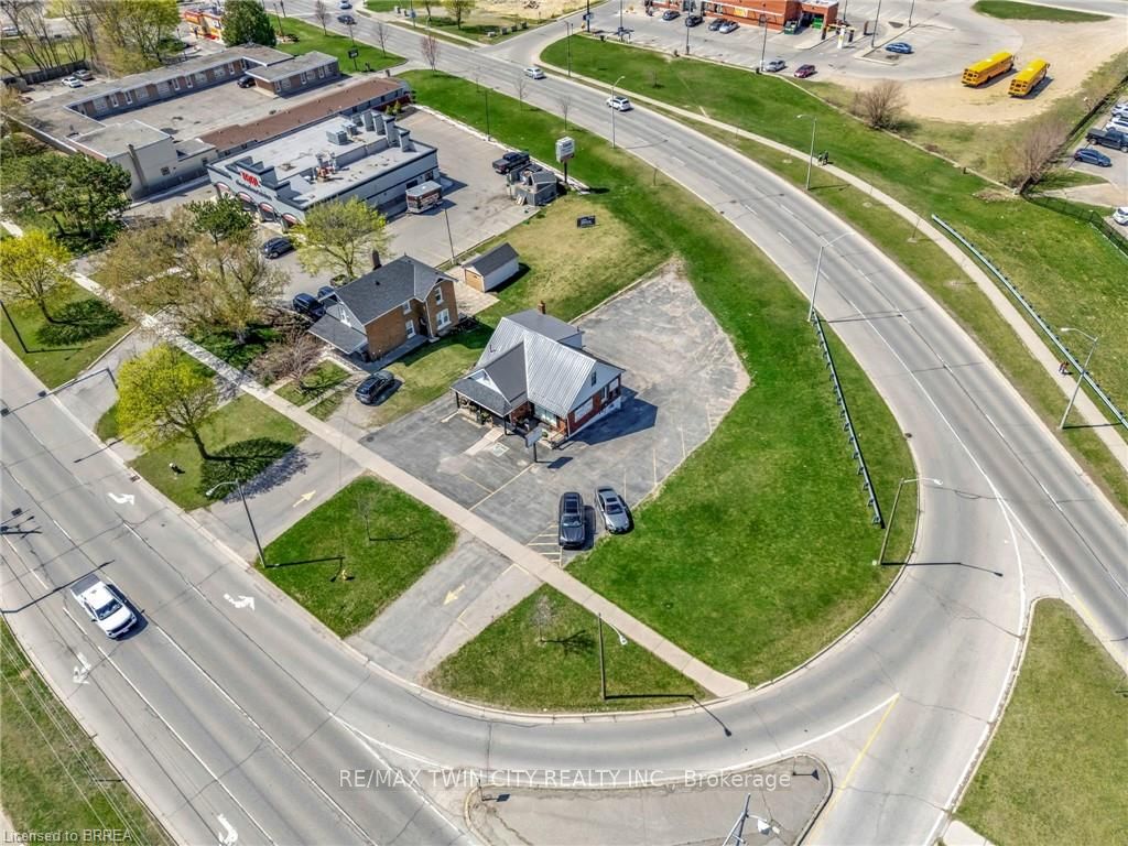 584 Colborne Street Property Photo 1