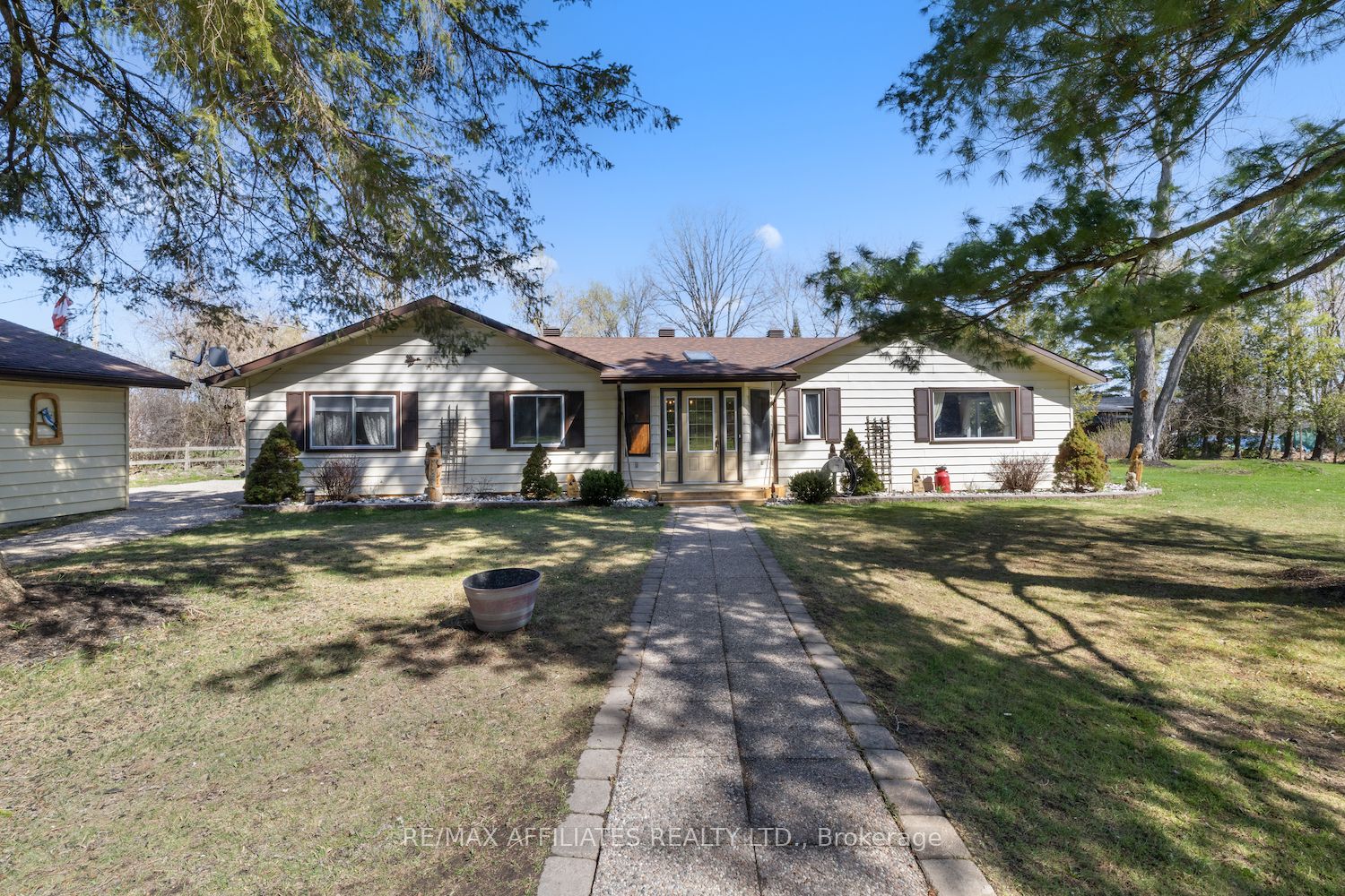 530 Moore Drive Property Photo 1