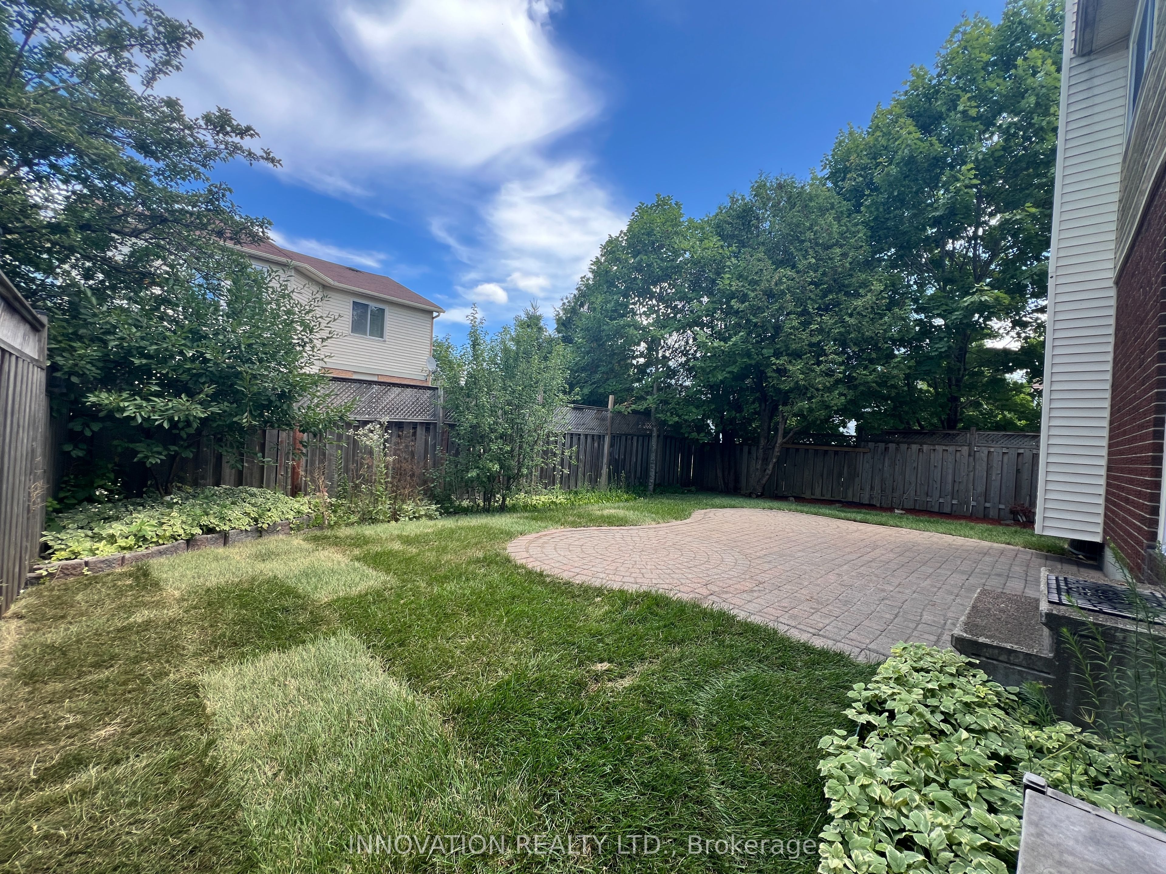 2 Chickasaw Crescent Property Photo 22