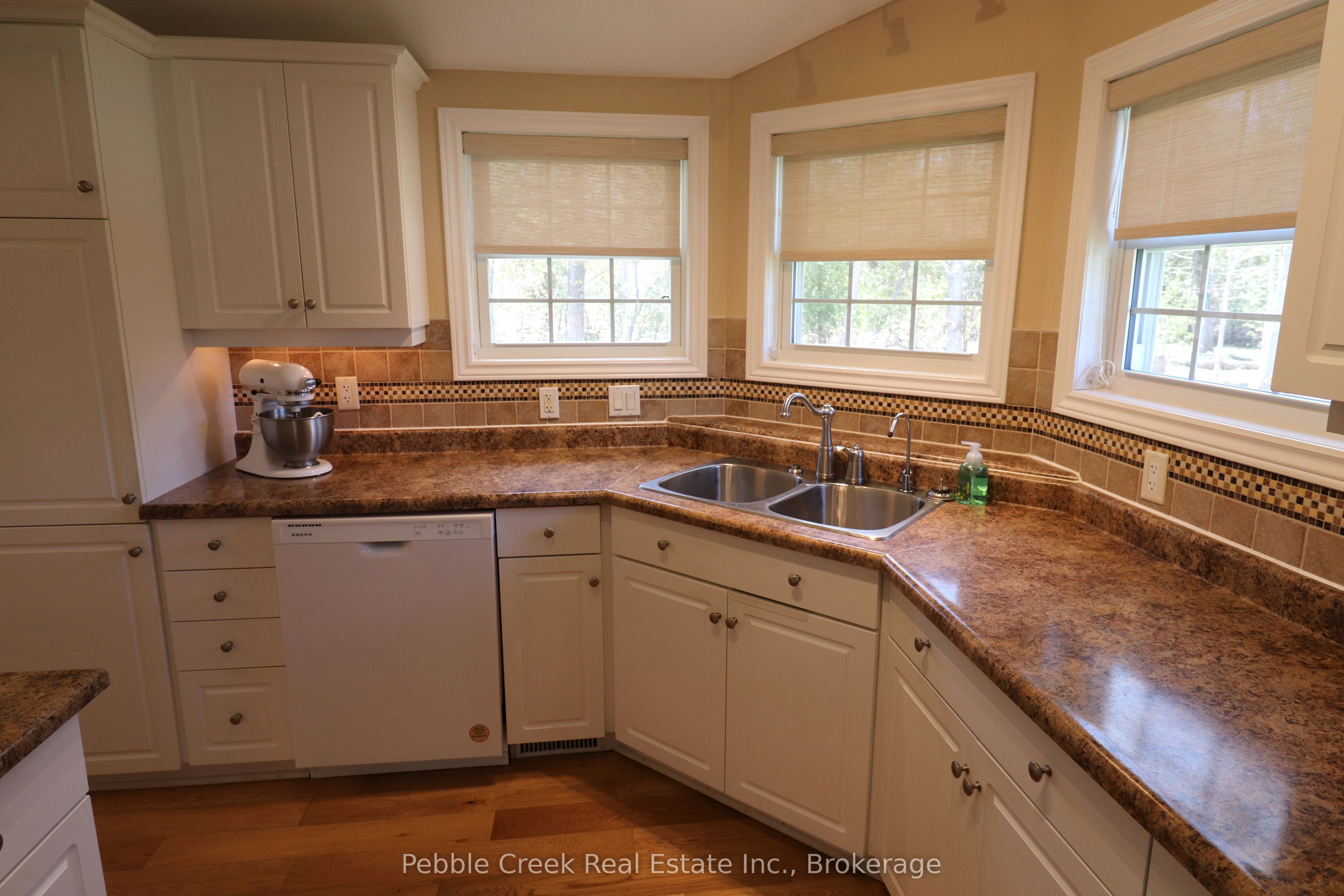 74 Iroquois Lane Property Photo 8