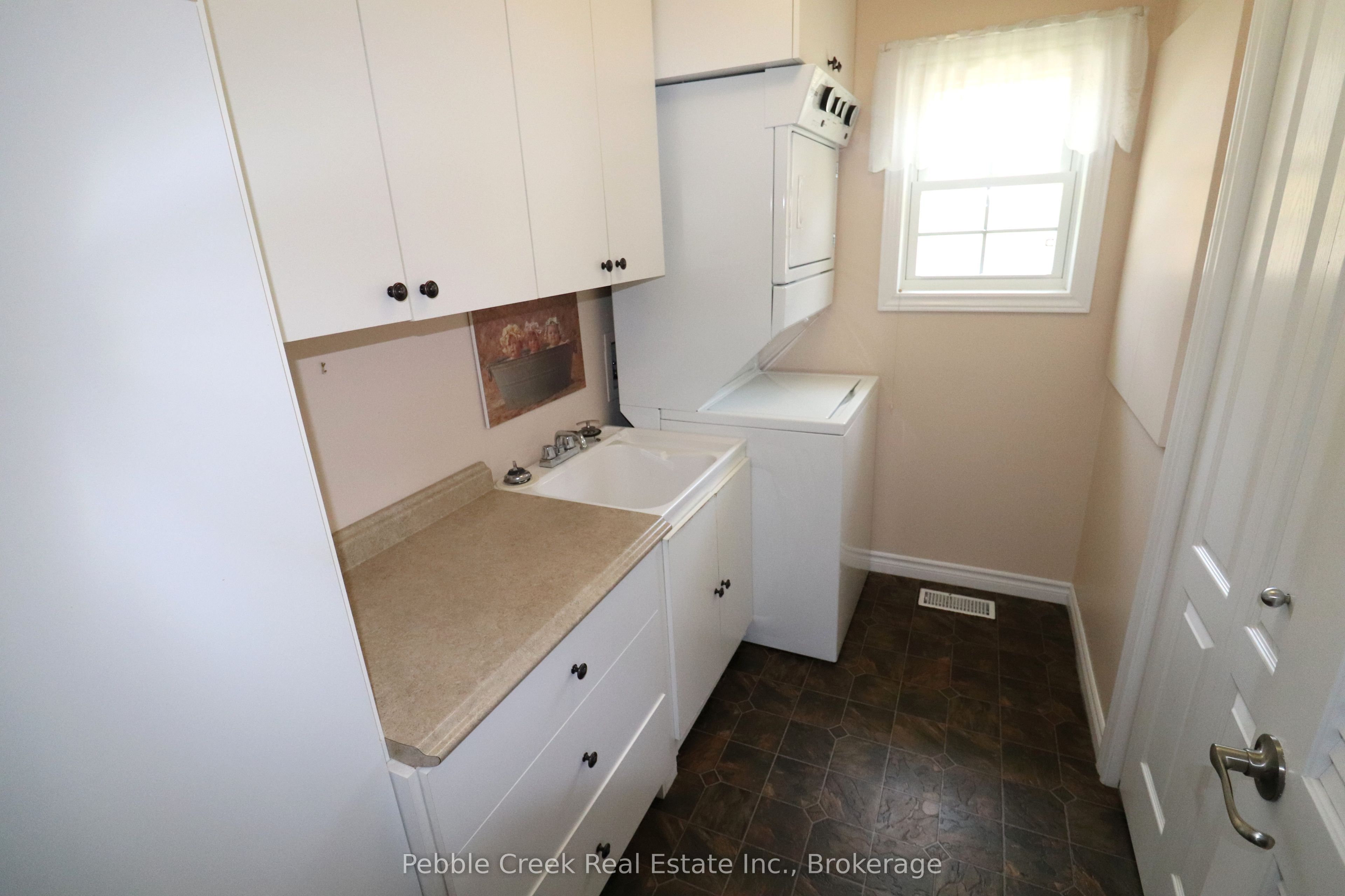 74 Iroquois Lane Property Photo 31