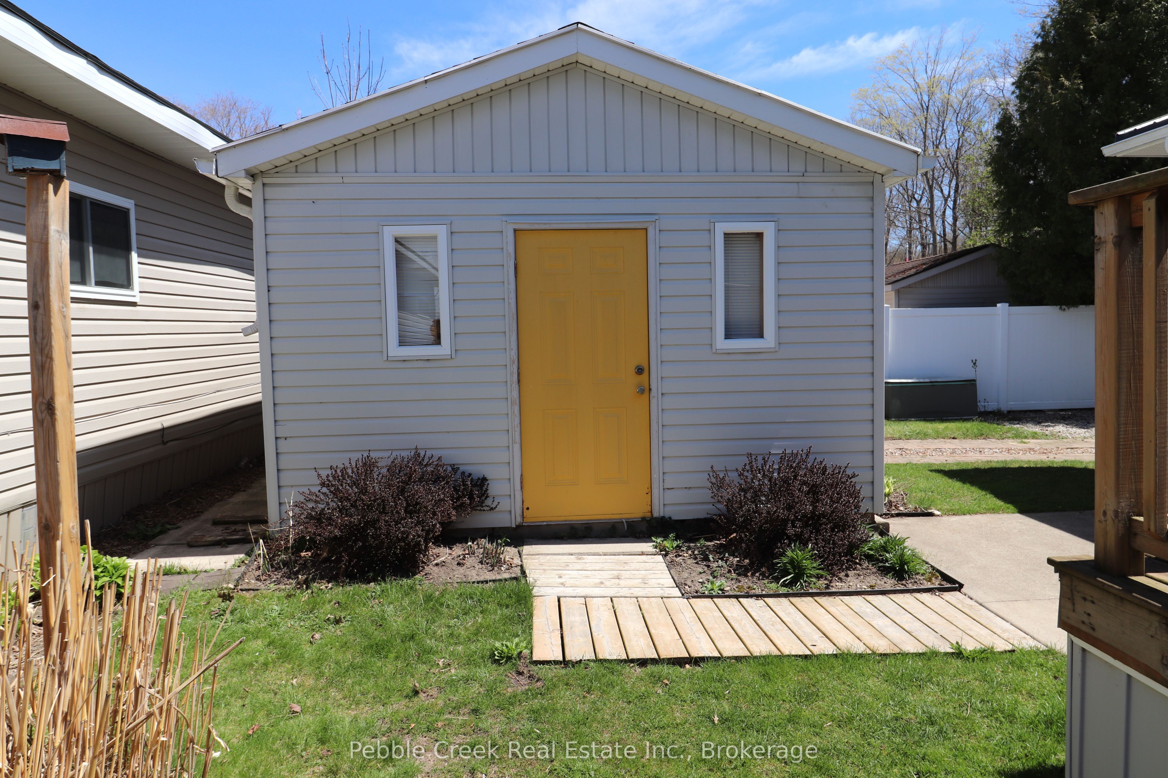74 Iroquois Lane Property Photo 34