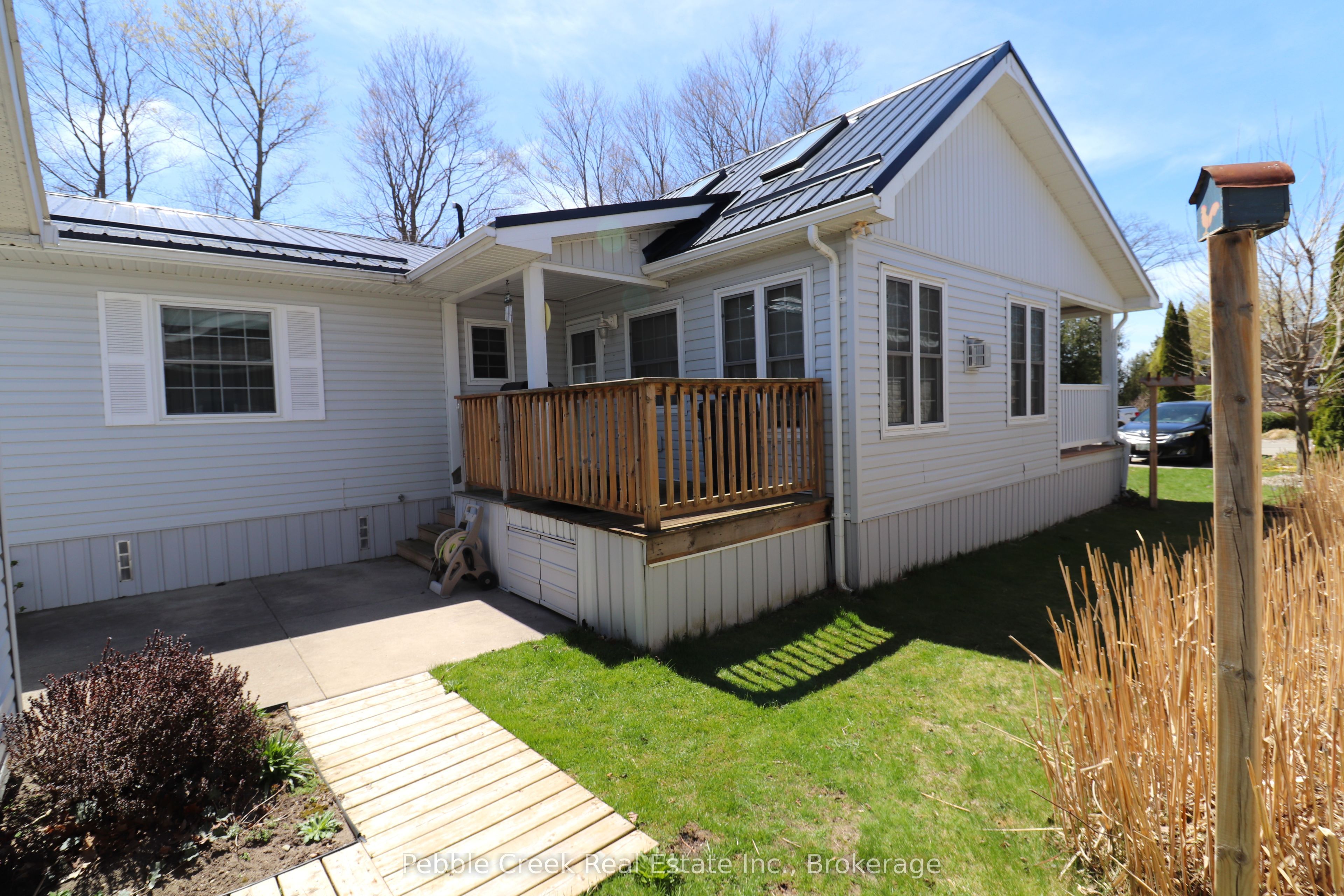 74 Iroquois Lane Property Photo 37