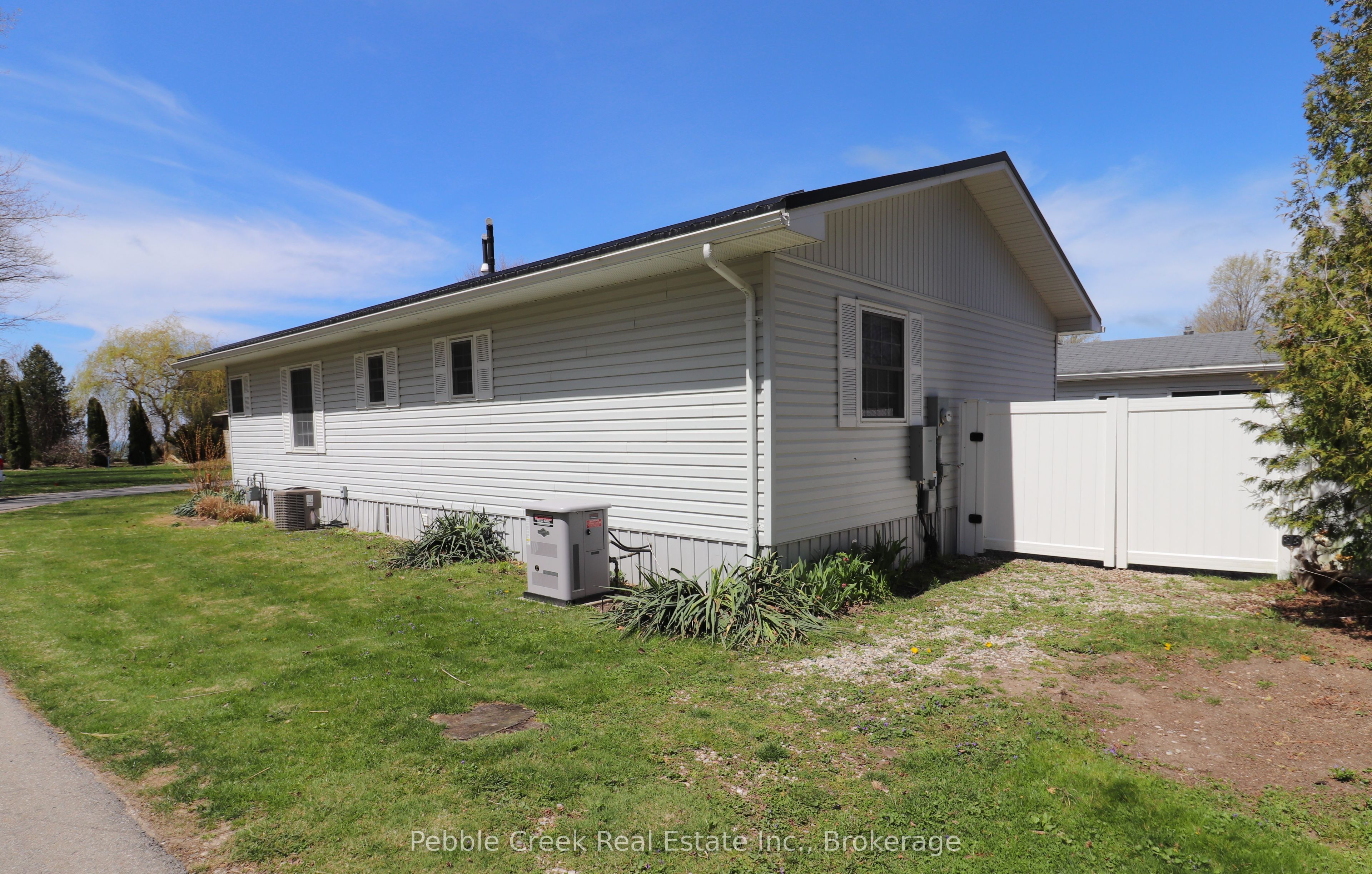 74 Iroquois Lane Property Photo 39