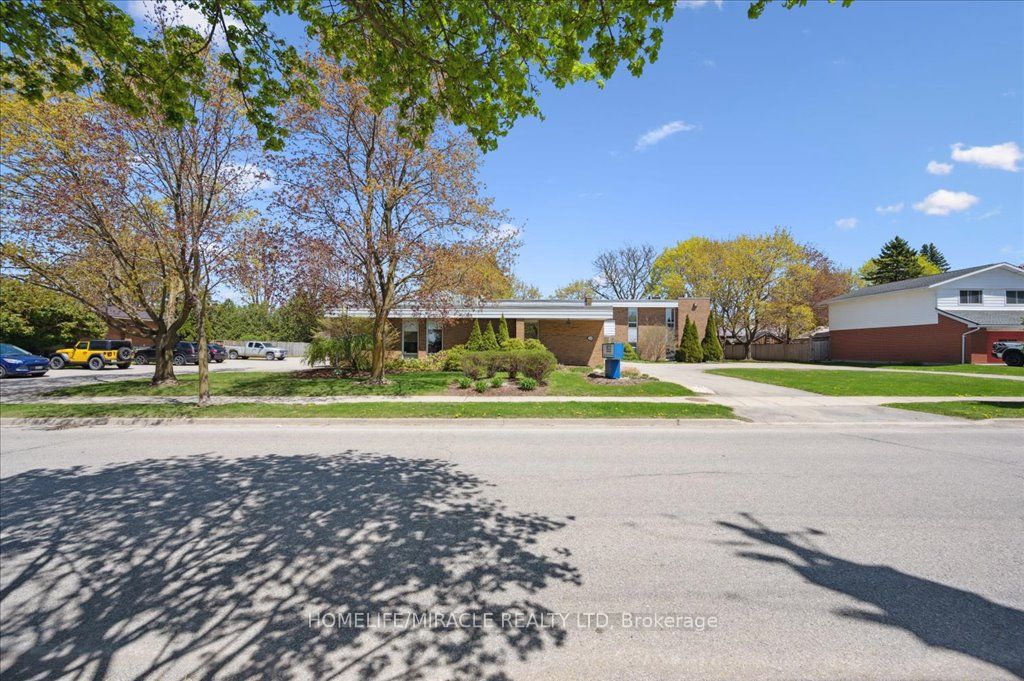 380 Hibernia Street Property Photo 2