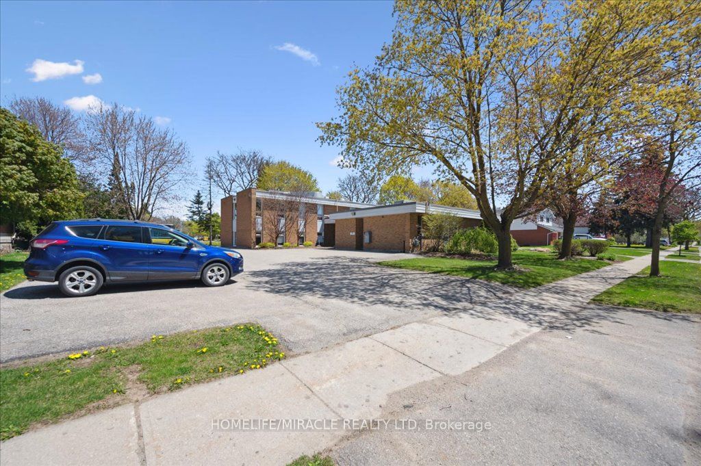 380 Hibernia Street Property Photo 5