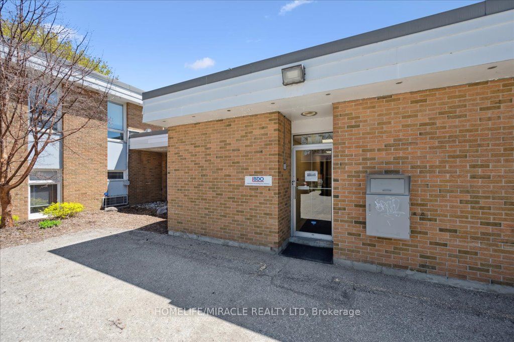 380 Hibernia Street Property Photo 8