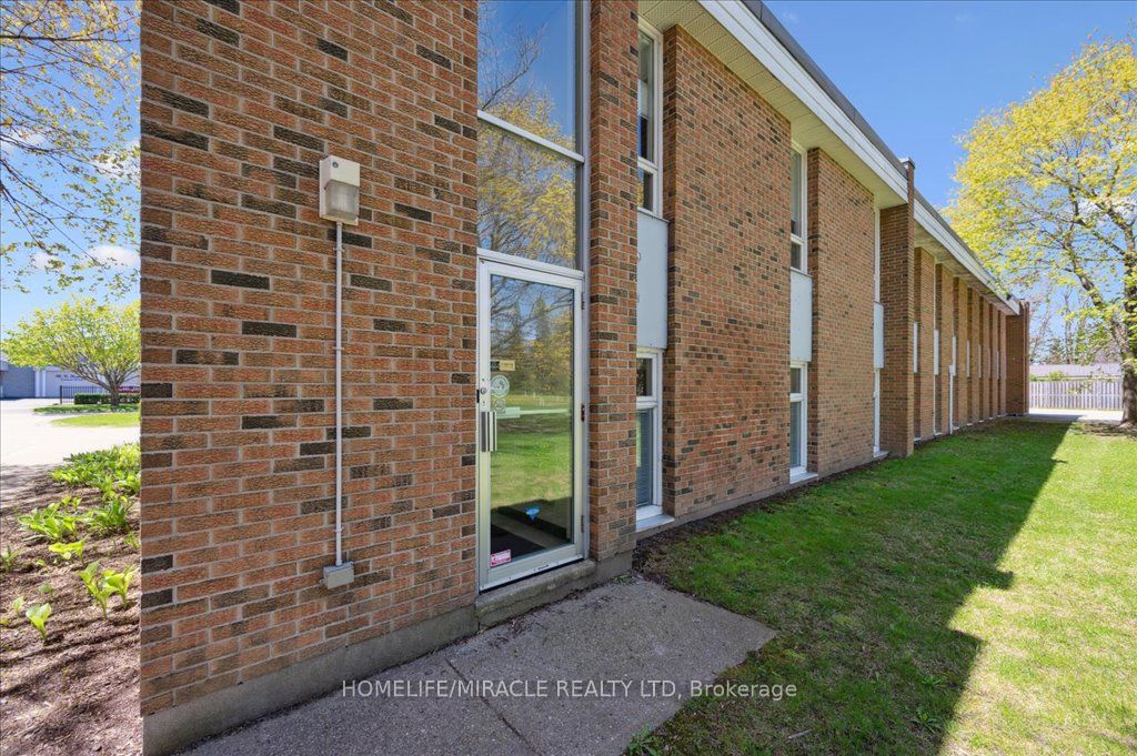 380 Hibernia Street Property Photo 12