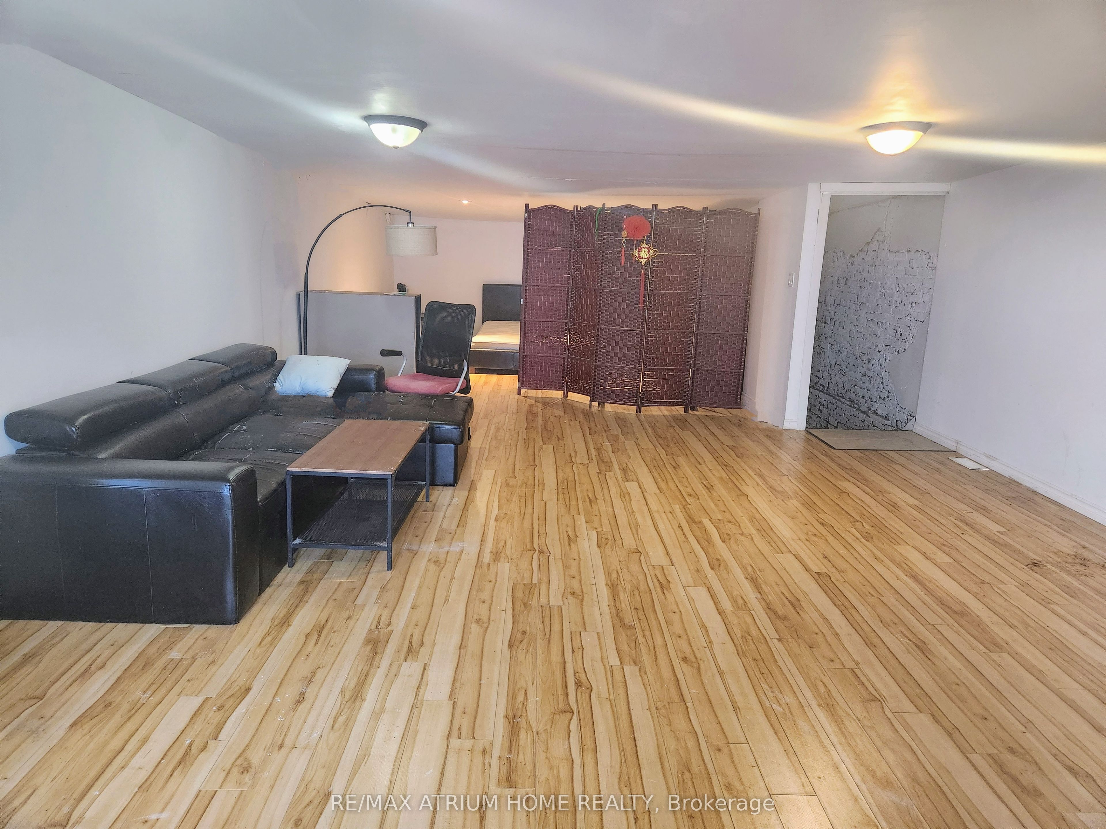 198 Dundas Street Property Photo 6