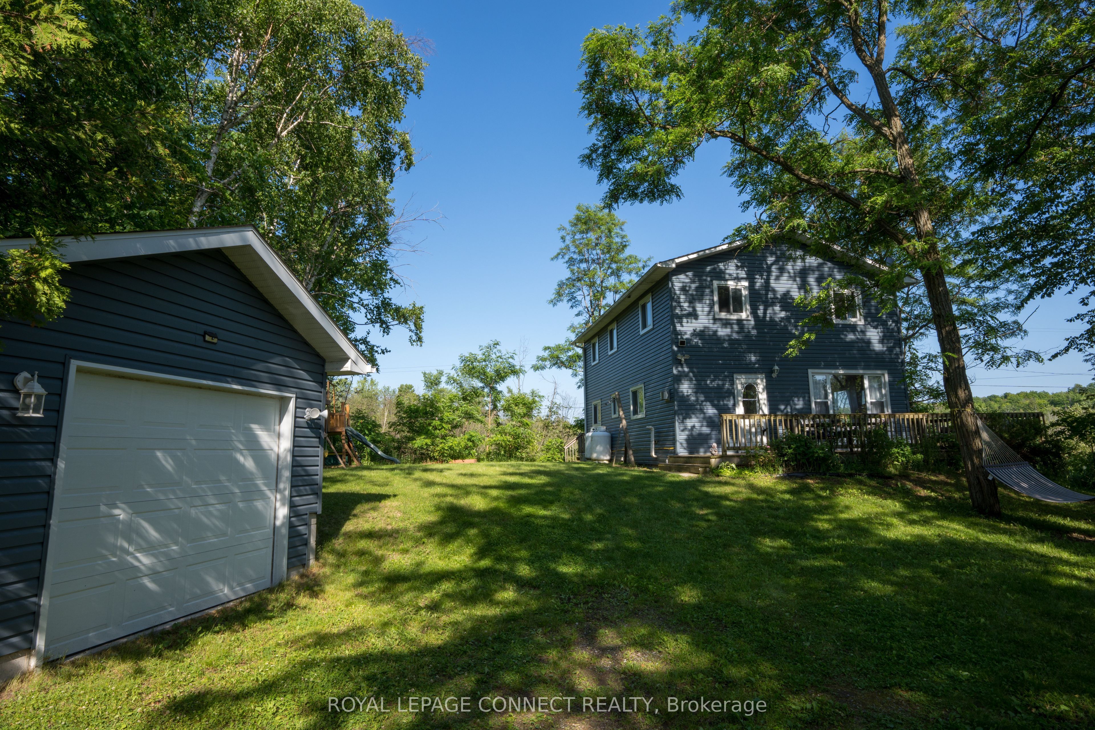 1049 Johnston Road Property Photo