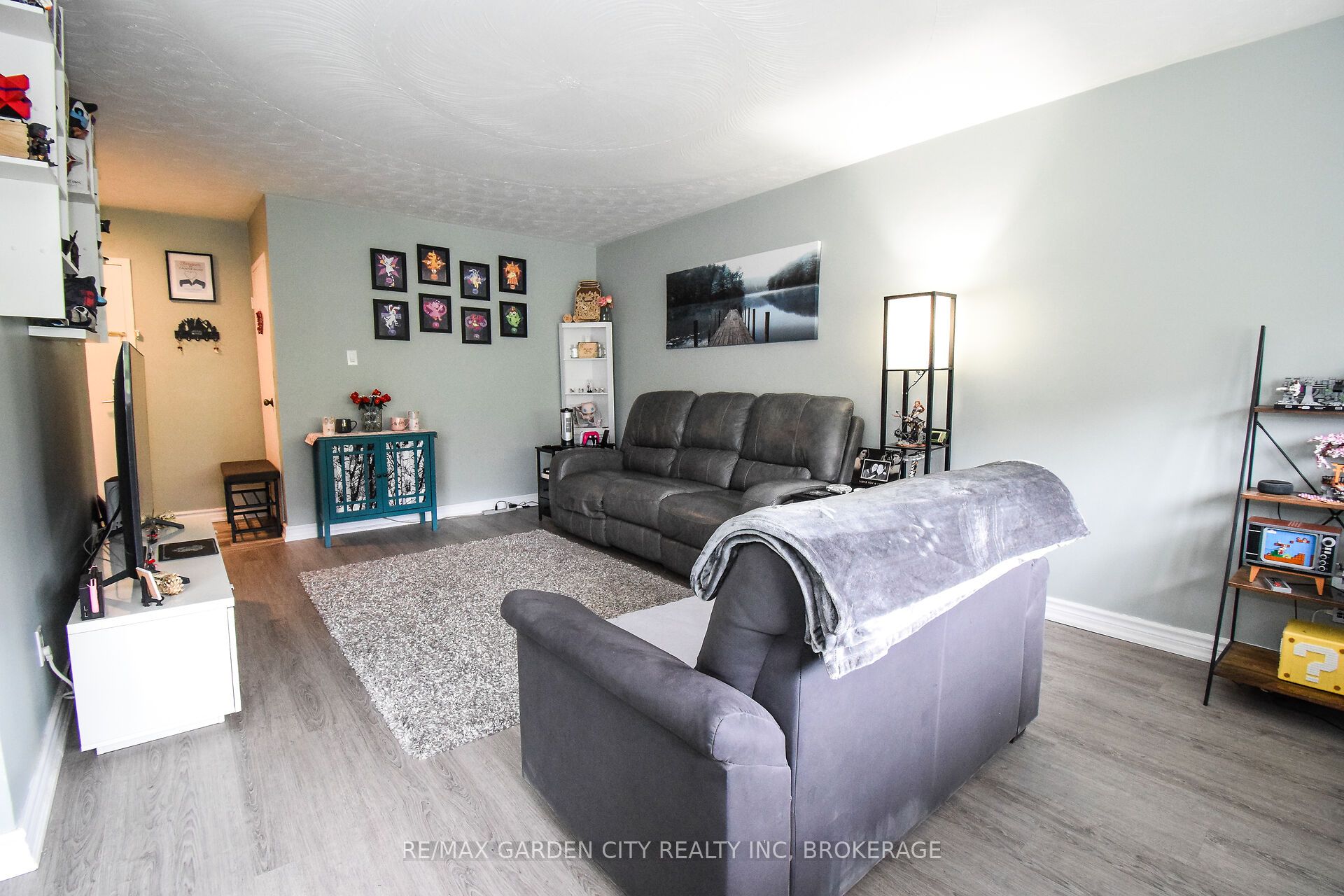 359 Geneva Street 811 Property Photo 4