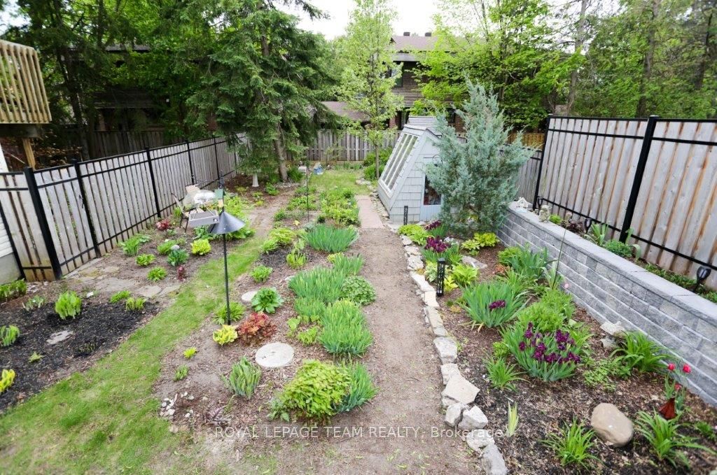 16 Gwynne Avenue Property Photo 23