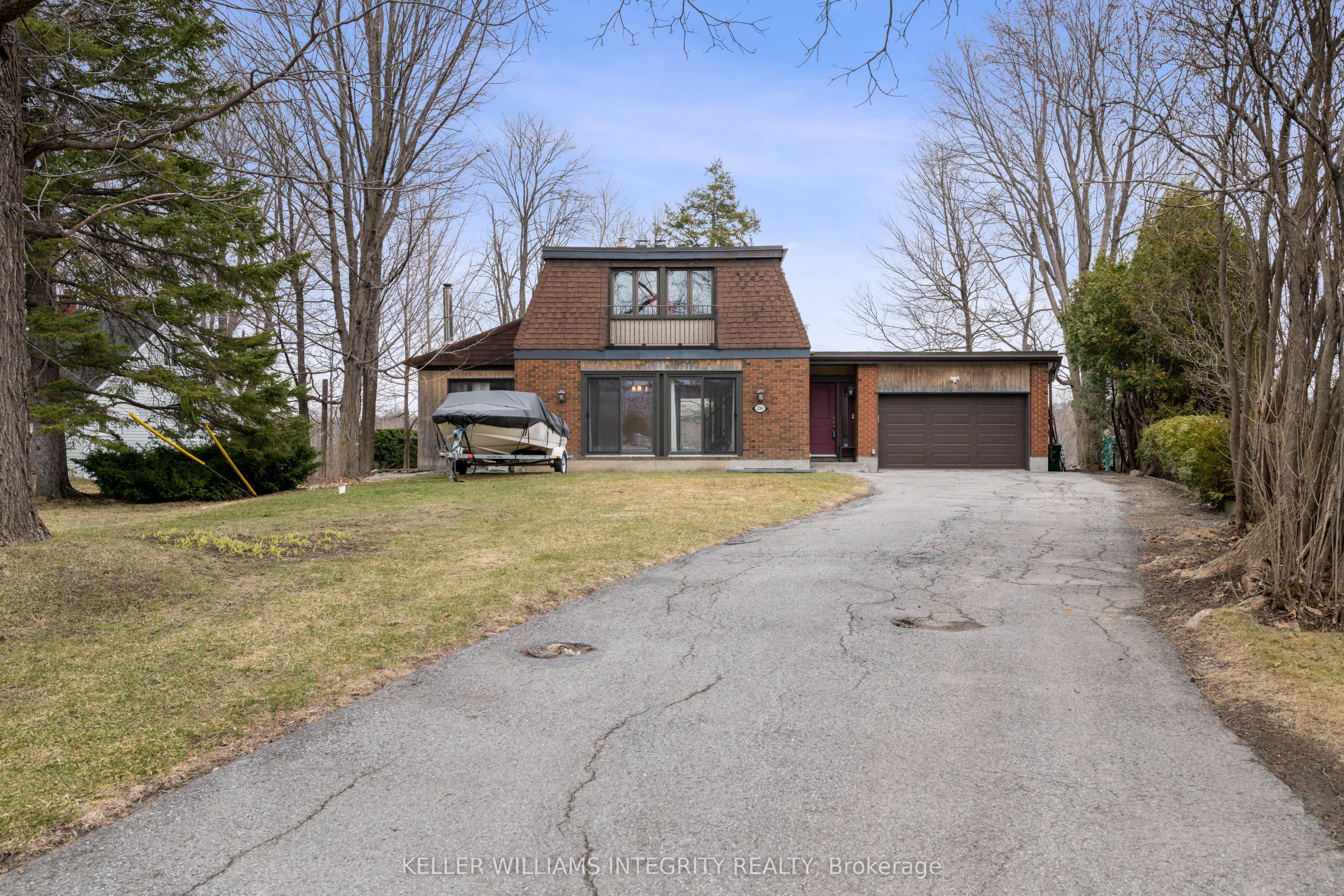2061 Prince Of Wales Drive Property Photo 1
