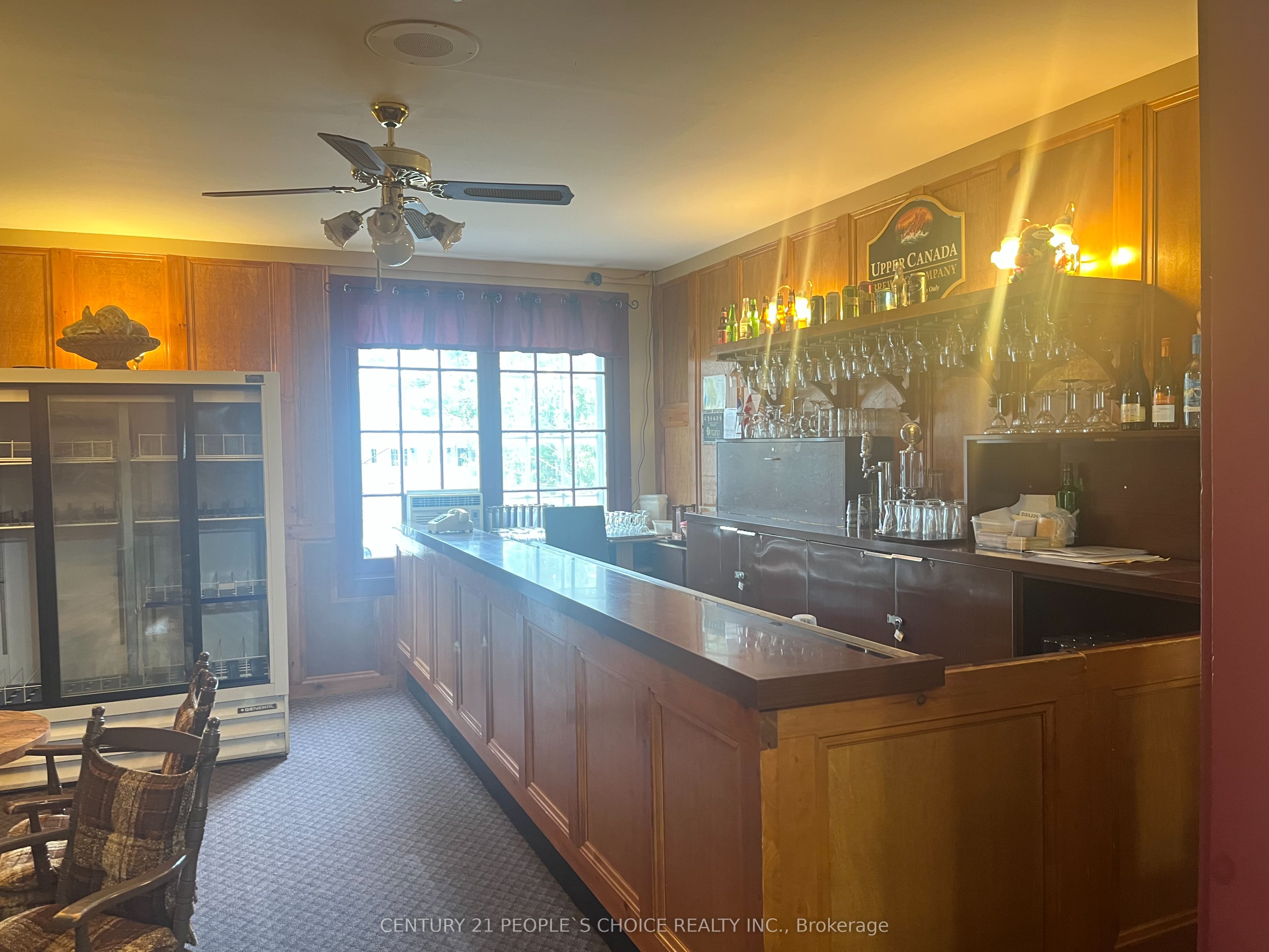 780 King Street W Property Photo 6