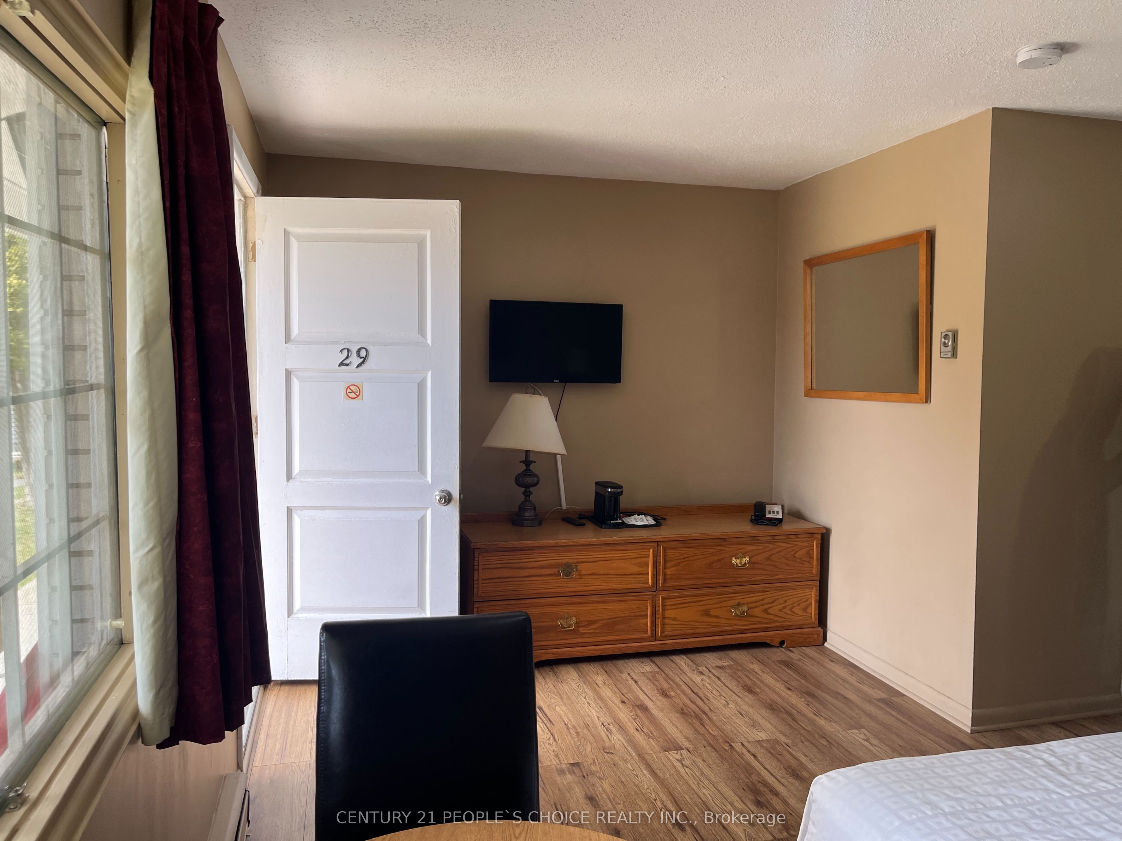 780 King Street W Property Photo 23