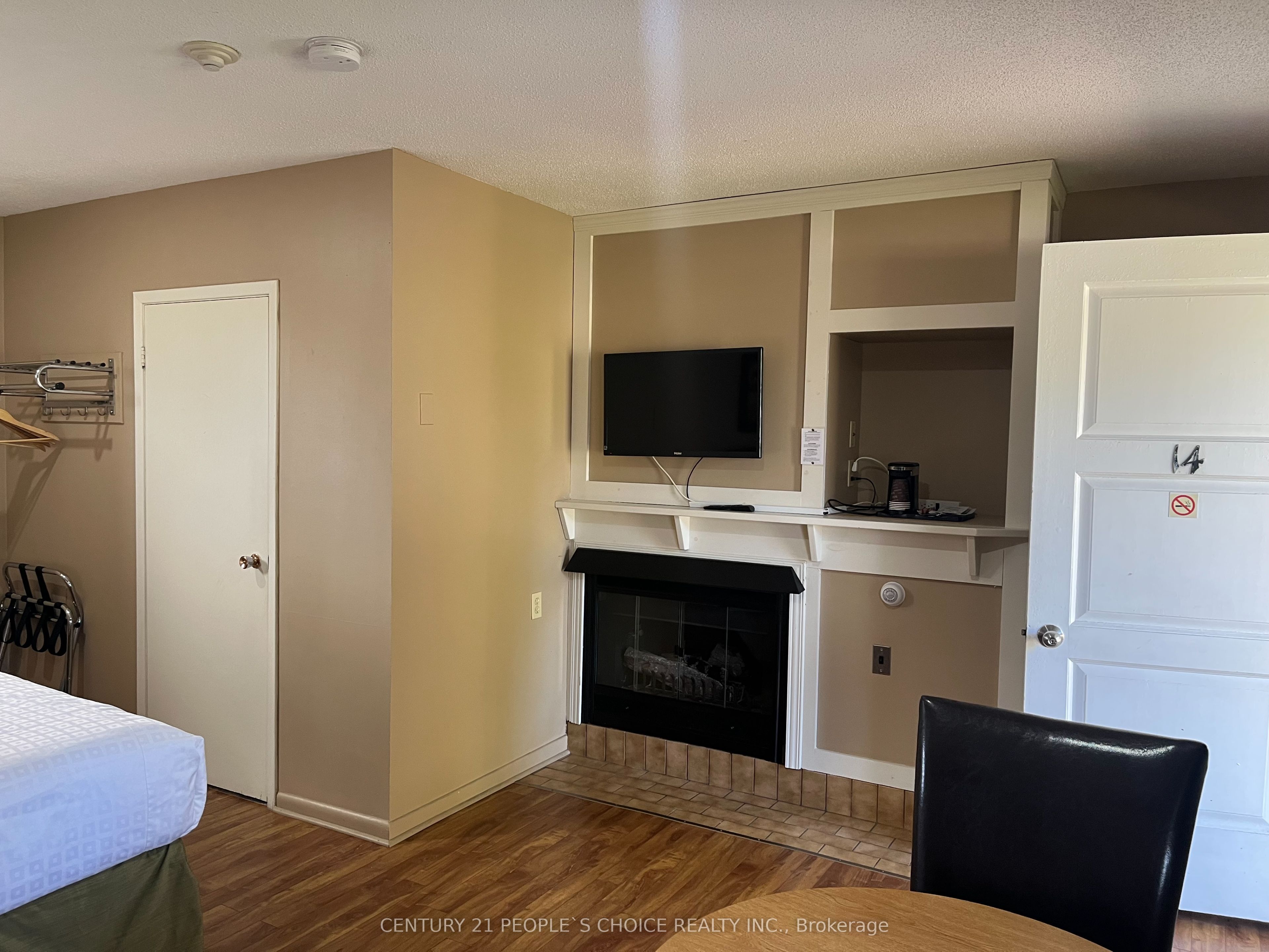 780 King Street W Property Photo 27