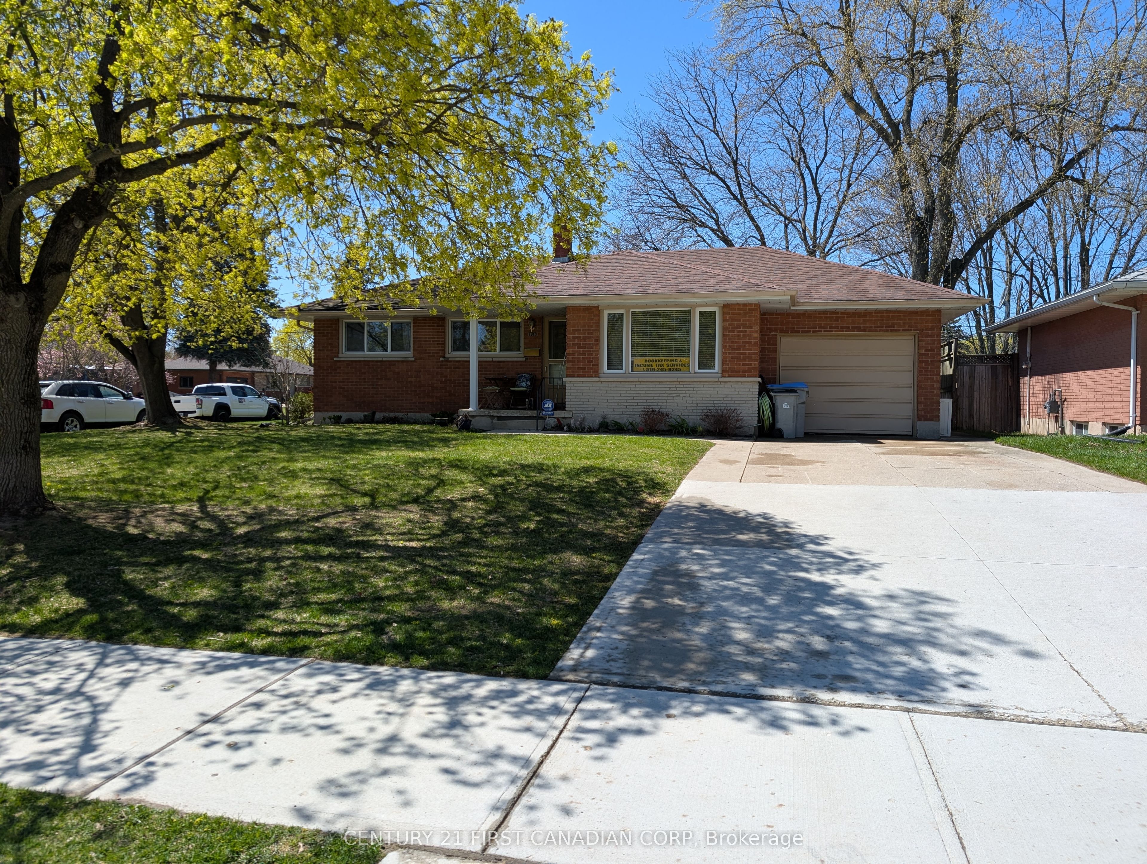 336 Drury Lane Property Photo 1