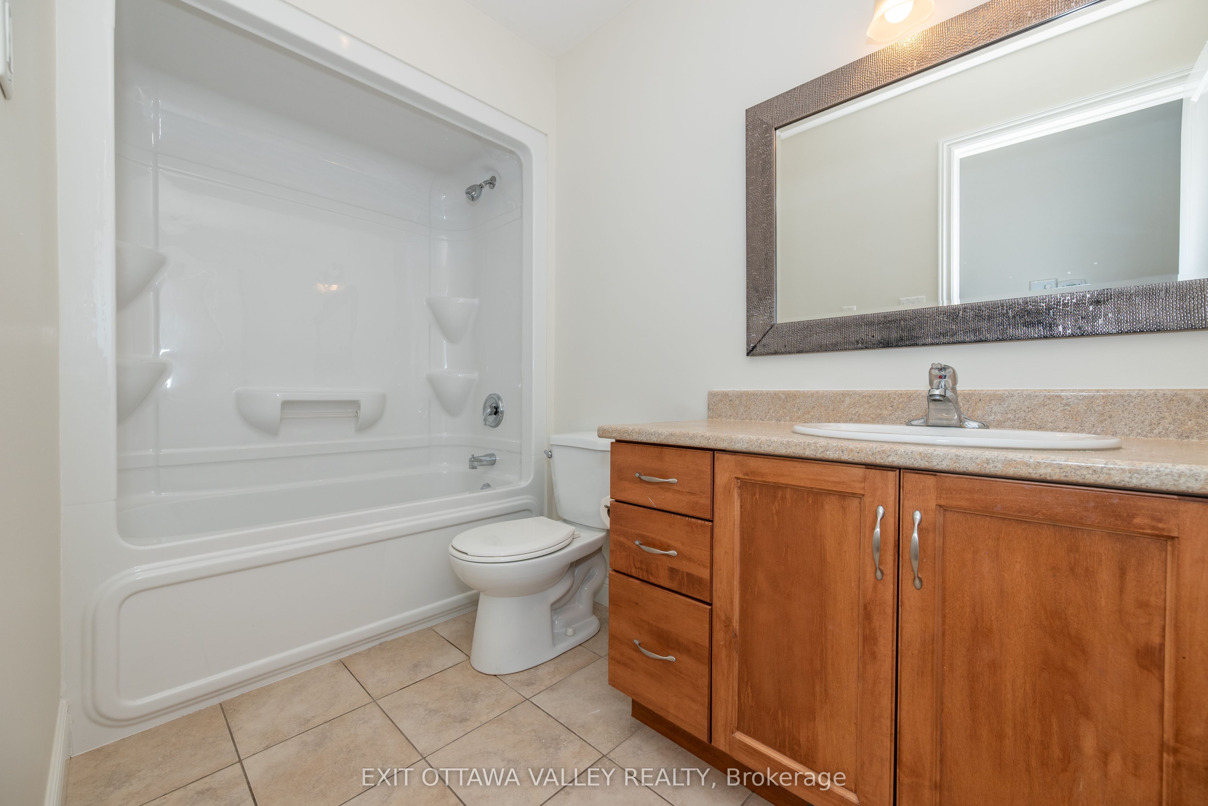 2059 Sandstone Crescent Property Photo 13