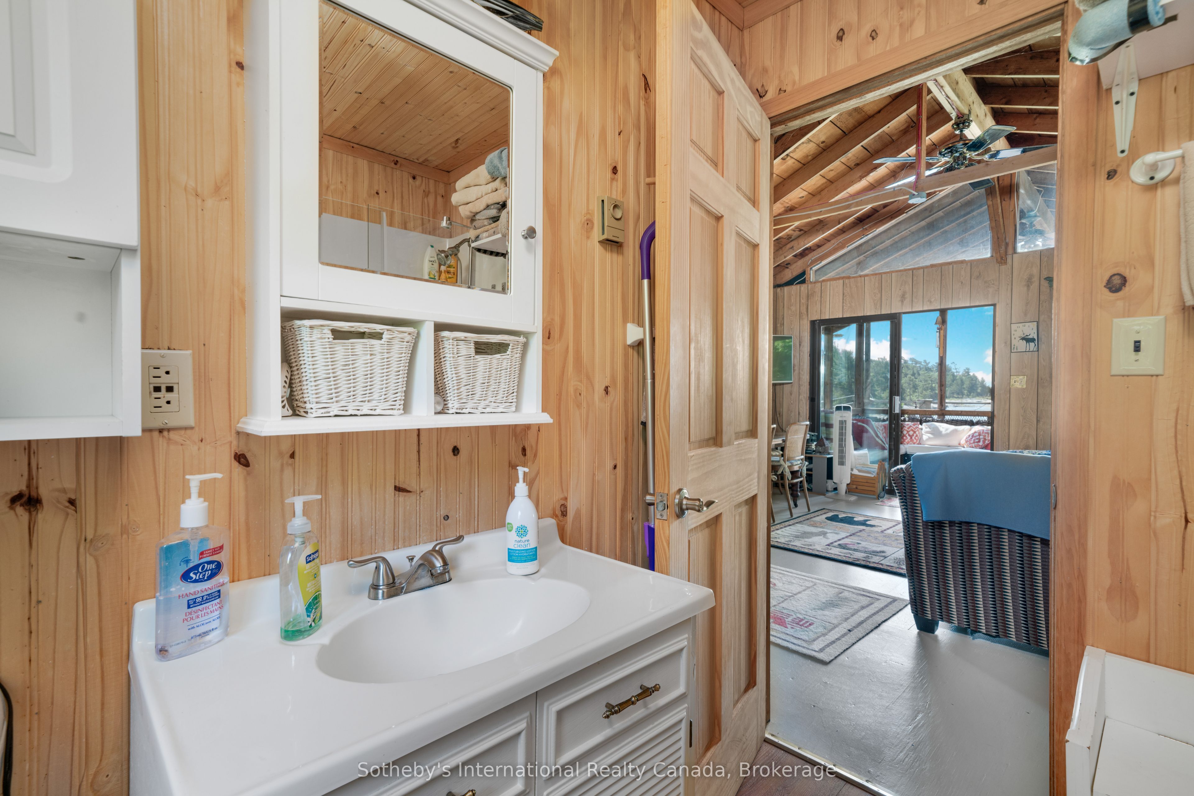 20 A65 Island Property Photo 7