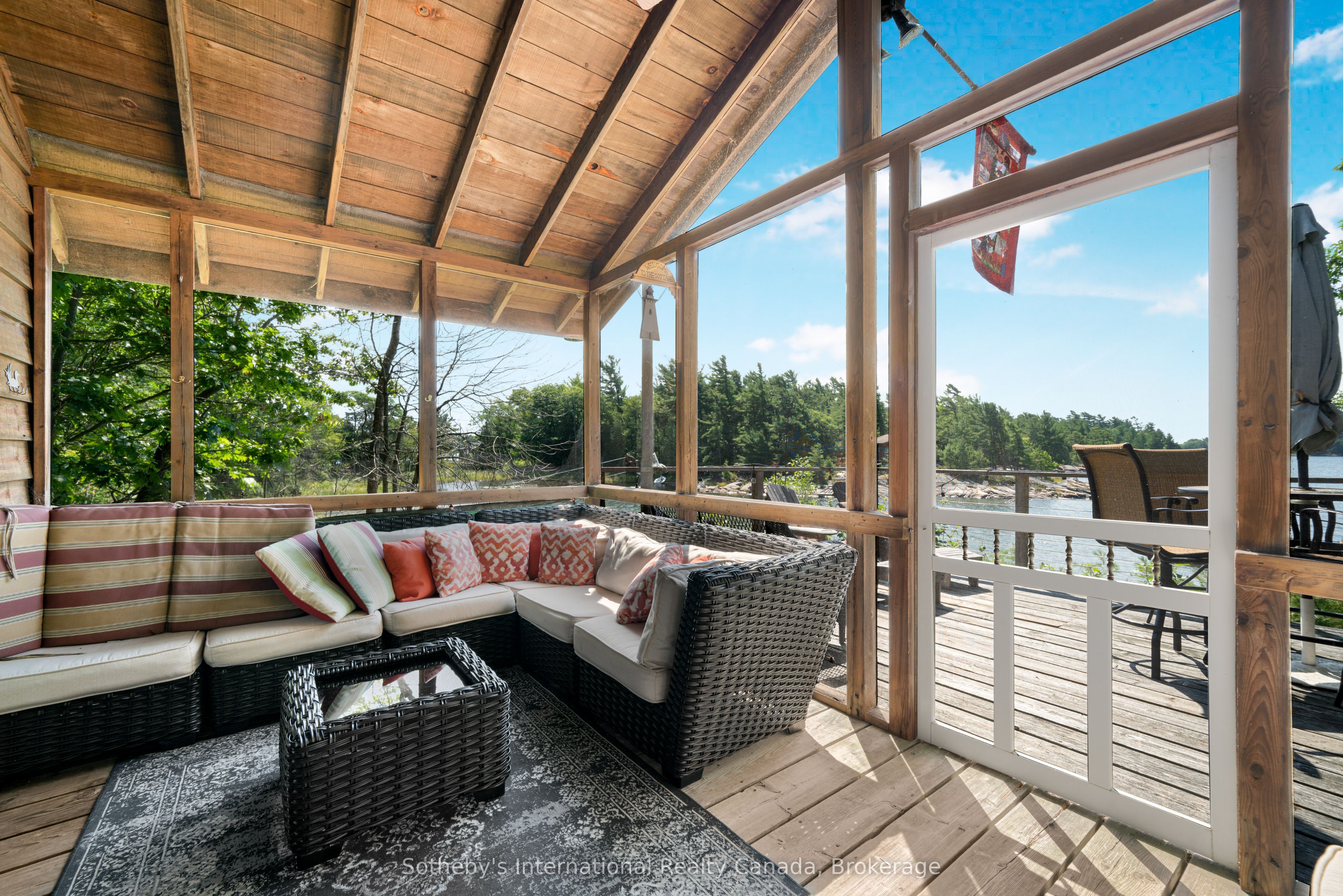 20 A65 Island Property Photo 10