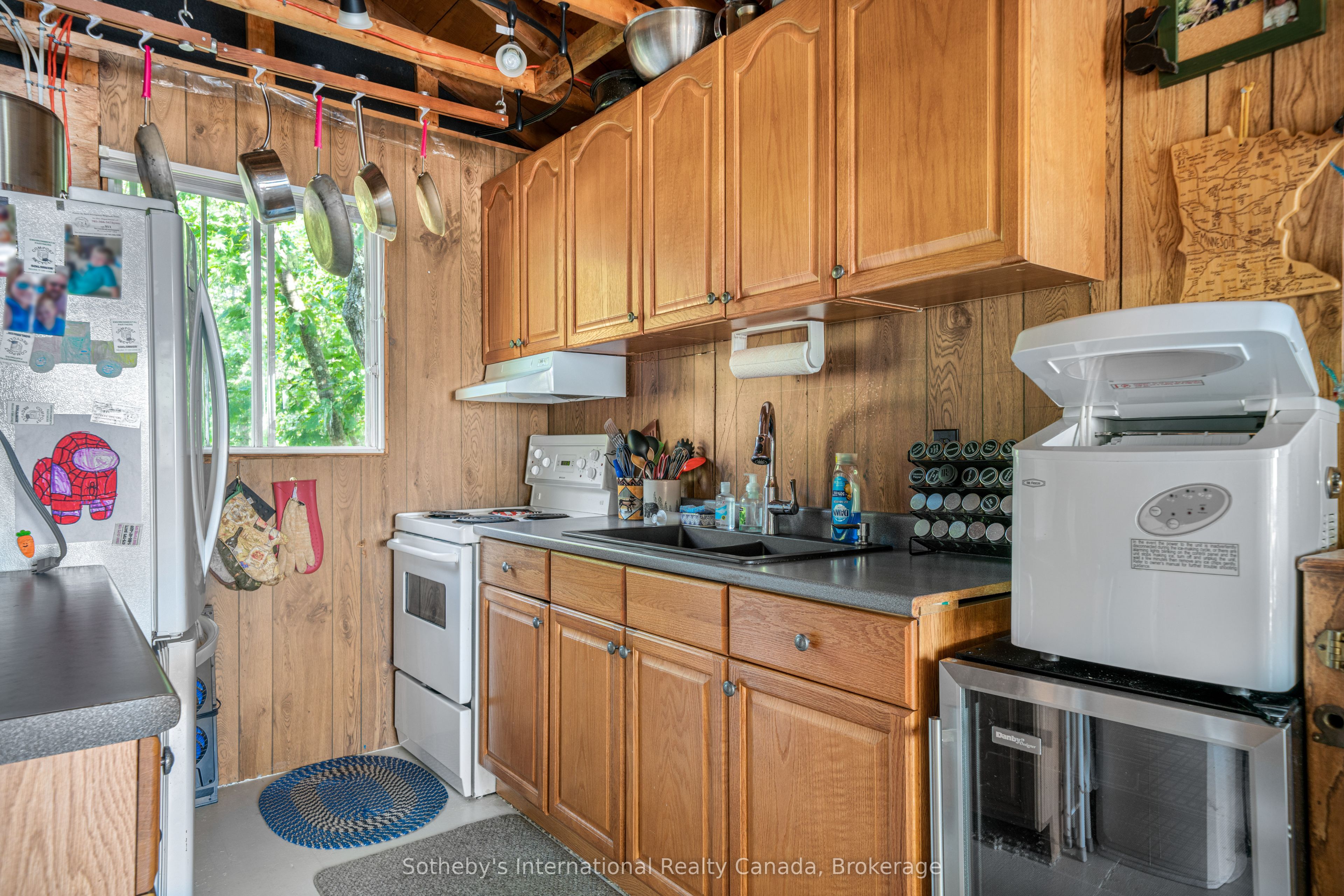 20 A65 Island Property Photo 11