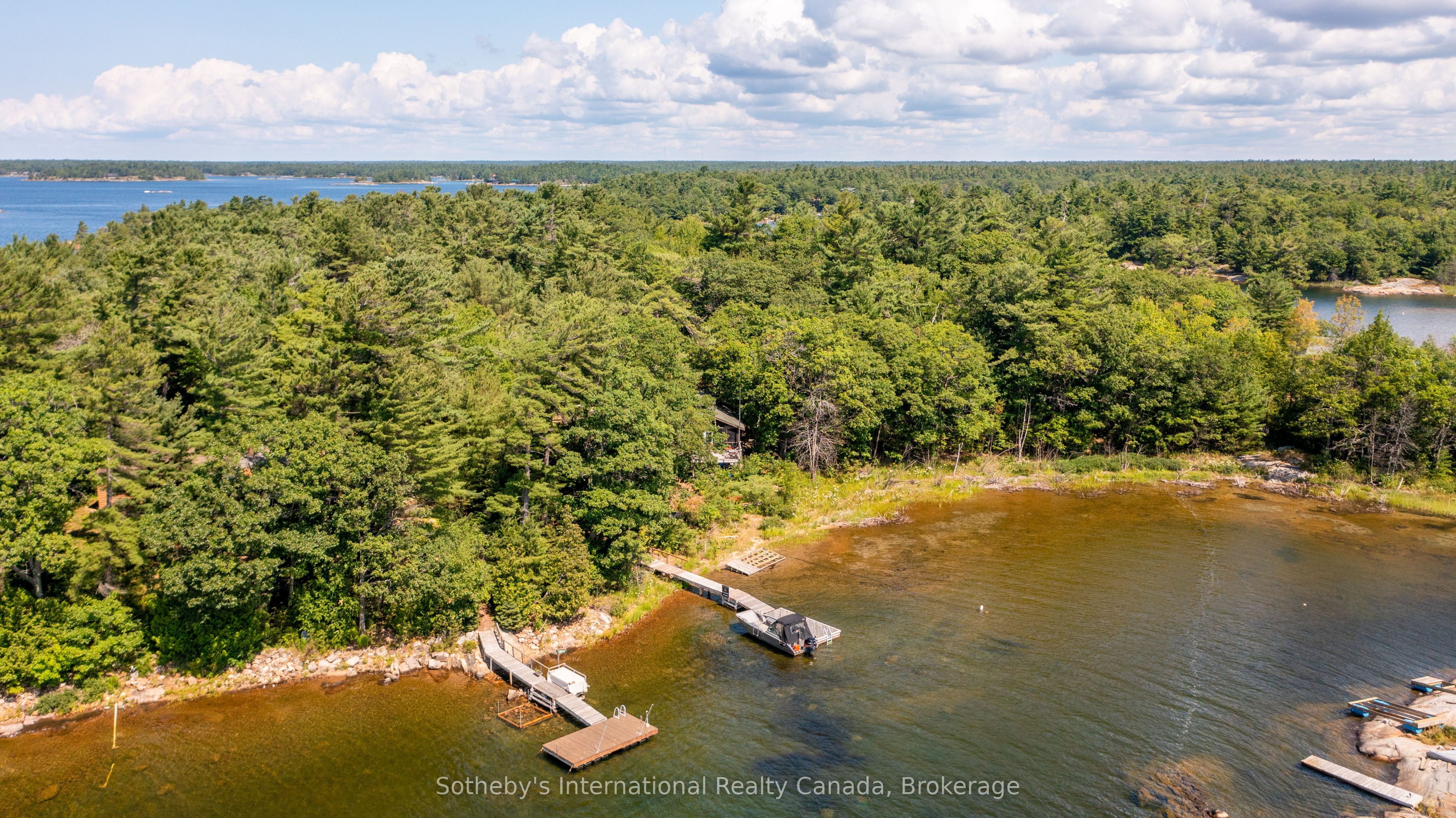 20 A65 Island Property Photo 14