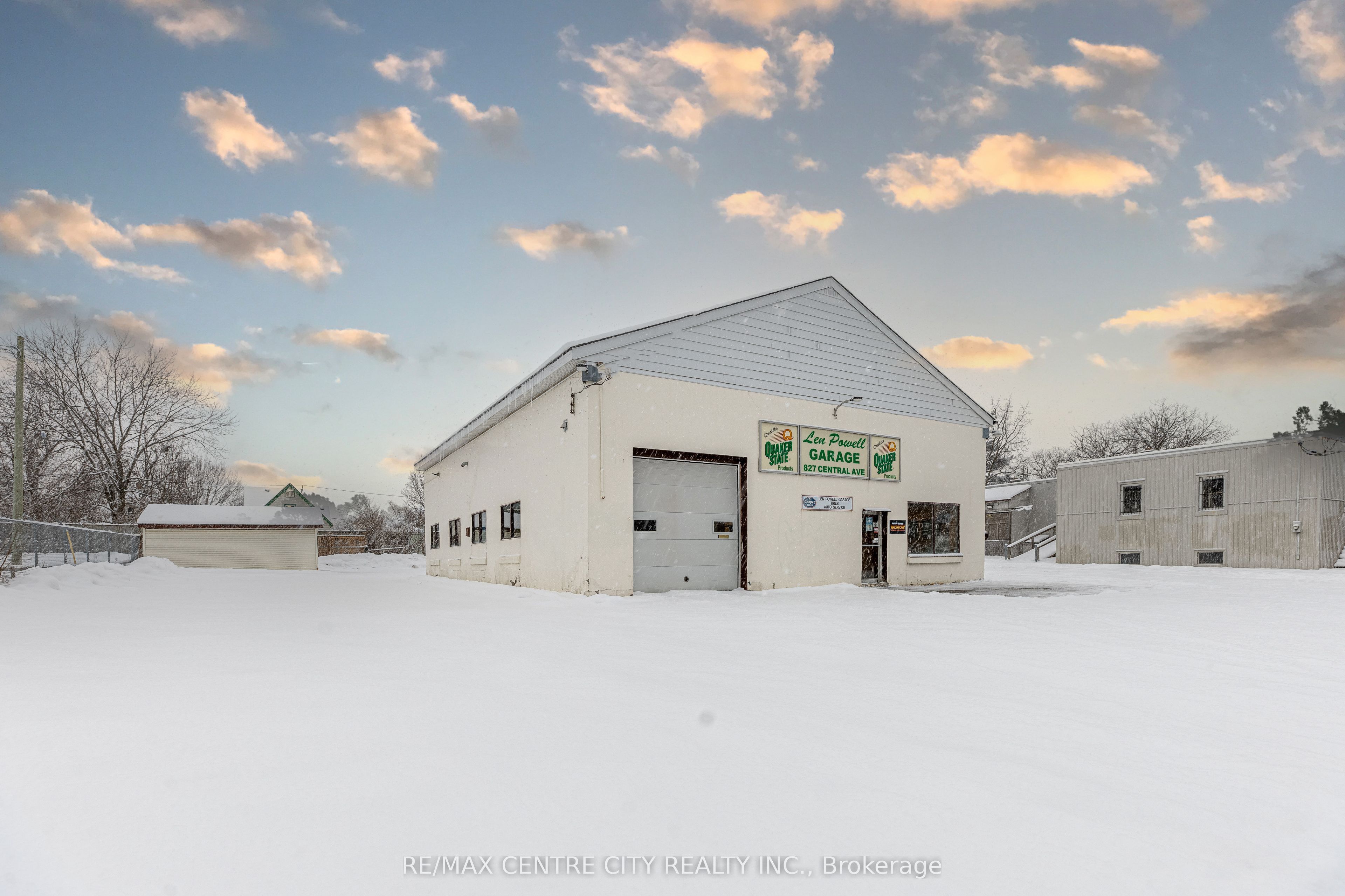 827 Central Avenue Property Photo 1